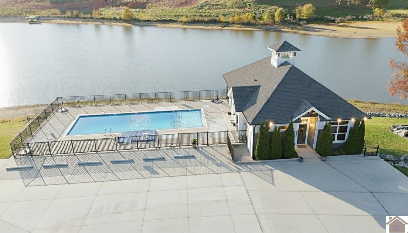 426 Moon Bay Dr