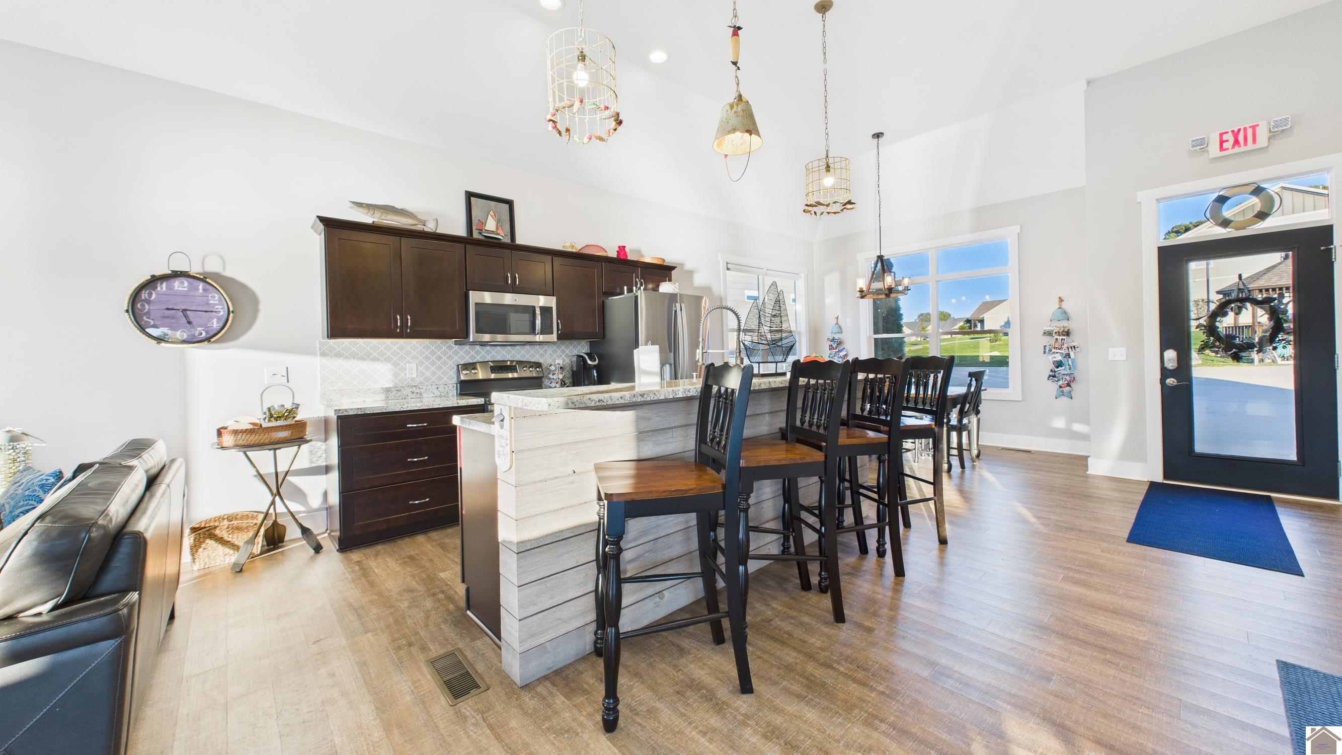 426 Moon Bay Dr