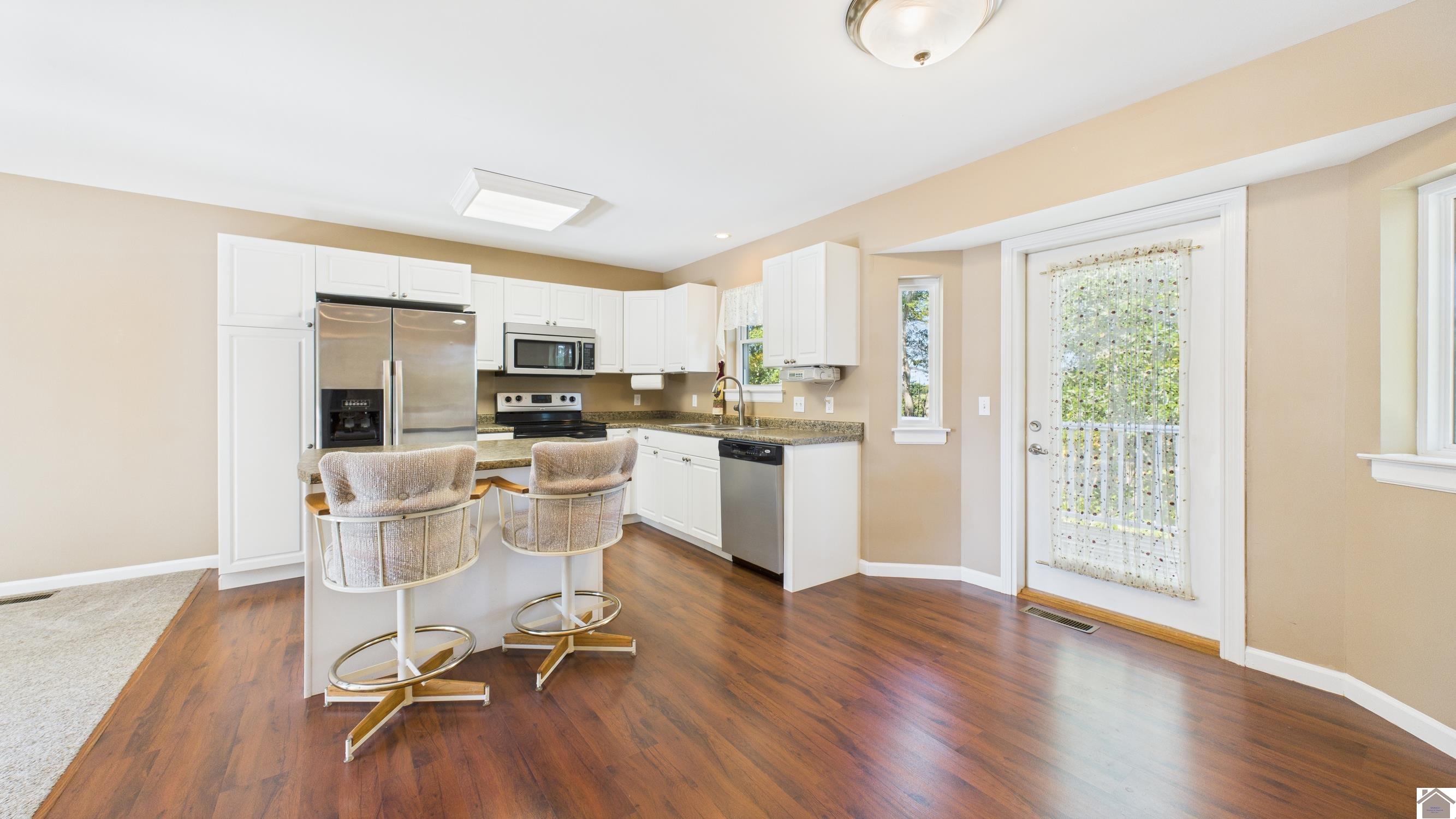 138 DEEPWOOD DRIVE Unit: WESTERN SHORES 111 ~ KENTUCKY LAKE