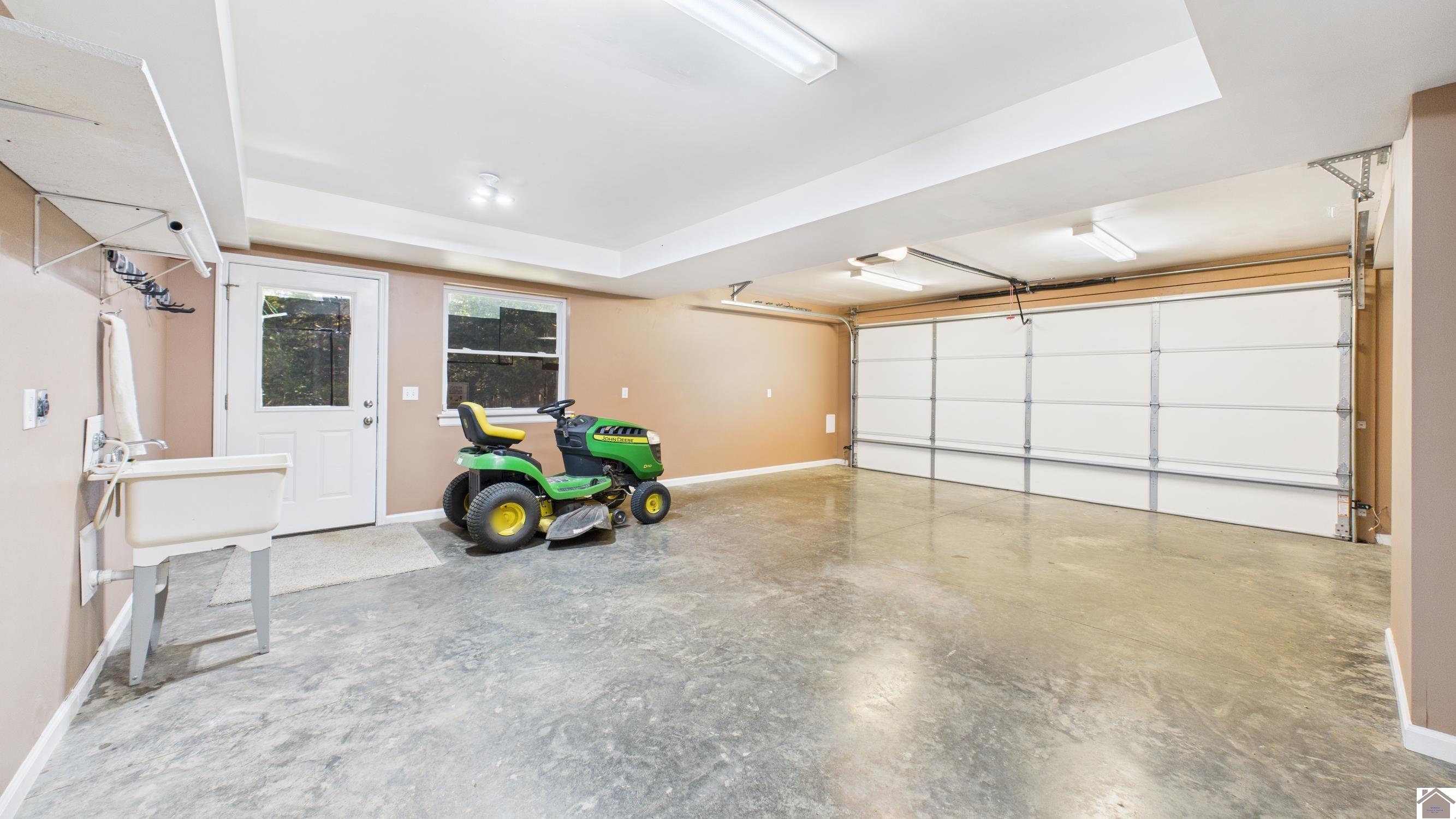 138 DEEPWOOD DRIVE Unit: WESTERN SHORES 111 ~ KENTUCKY LAKE