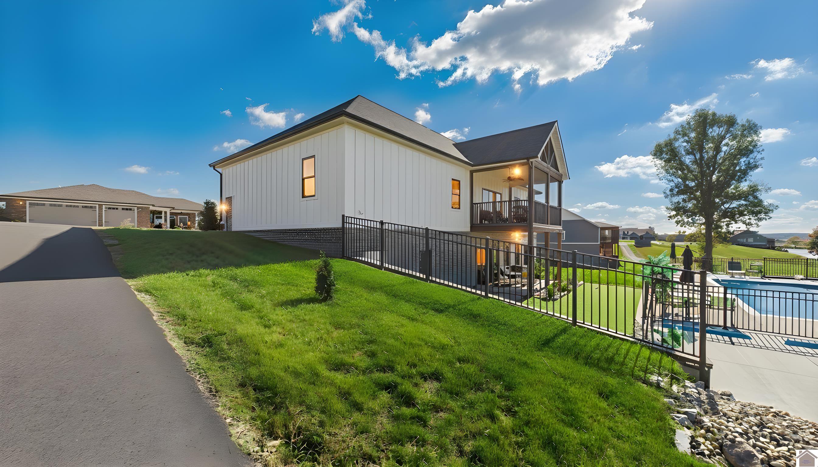 310 Moon Bay Dr