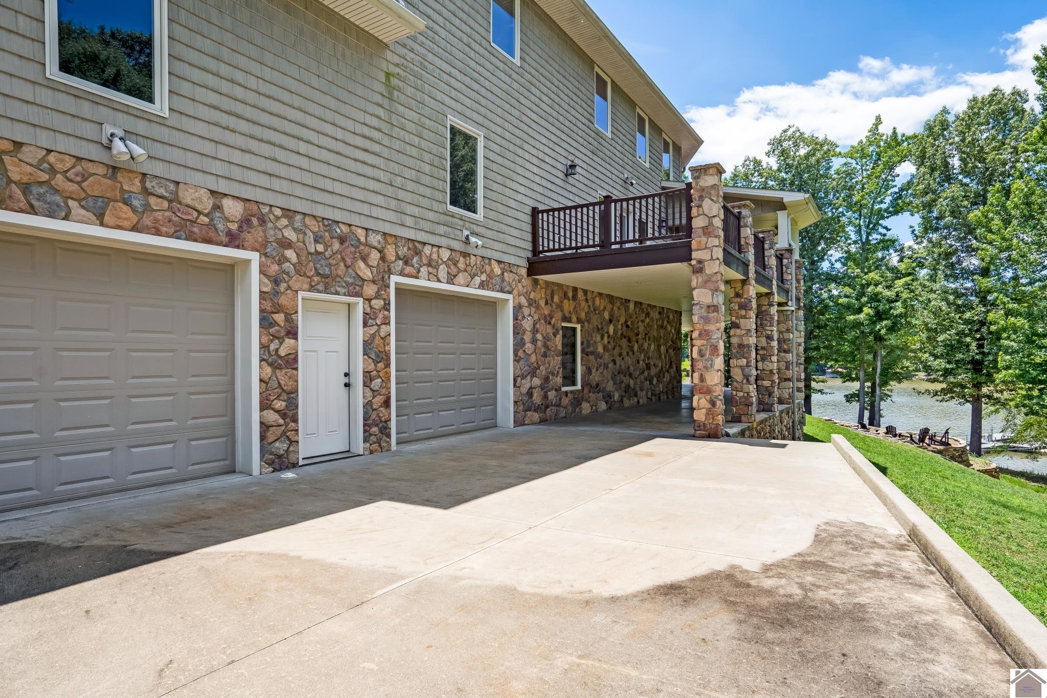672 Trinity Lane Unit: Lake Barkley