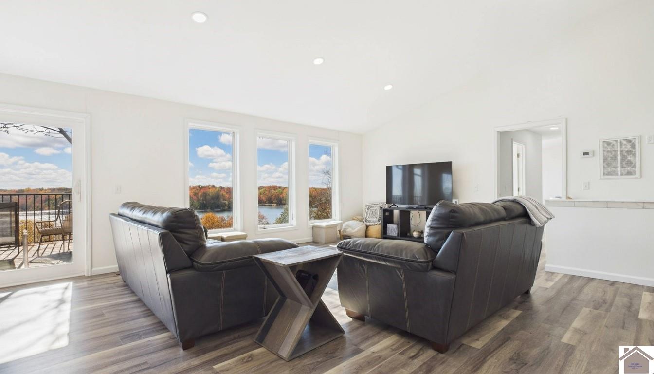 346 Deer Run Dr. Unit: Lake Barkely