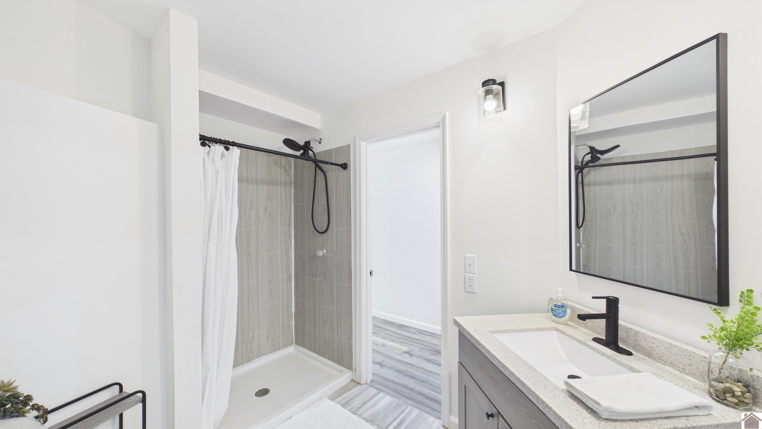 346 Deer Run Dr. Unit: Lake Barkely