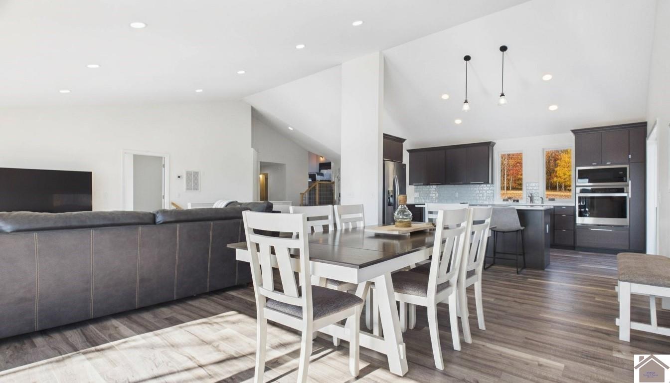 346 Deer Run Dr. Unit: Lake Barkely