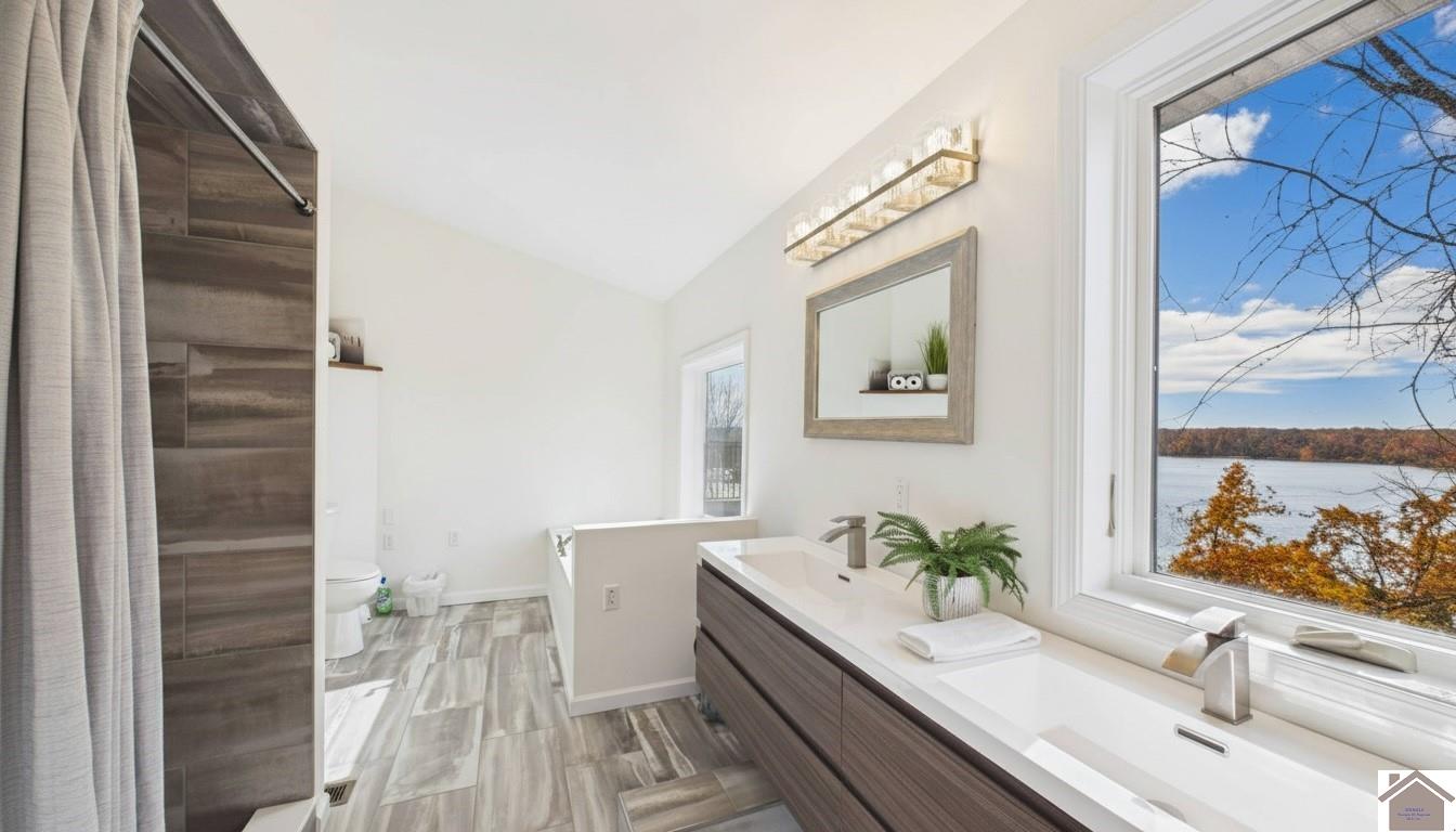 346 Deer Run Dr. Unit: Lake Barkely