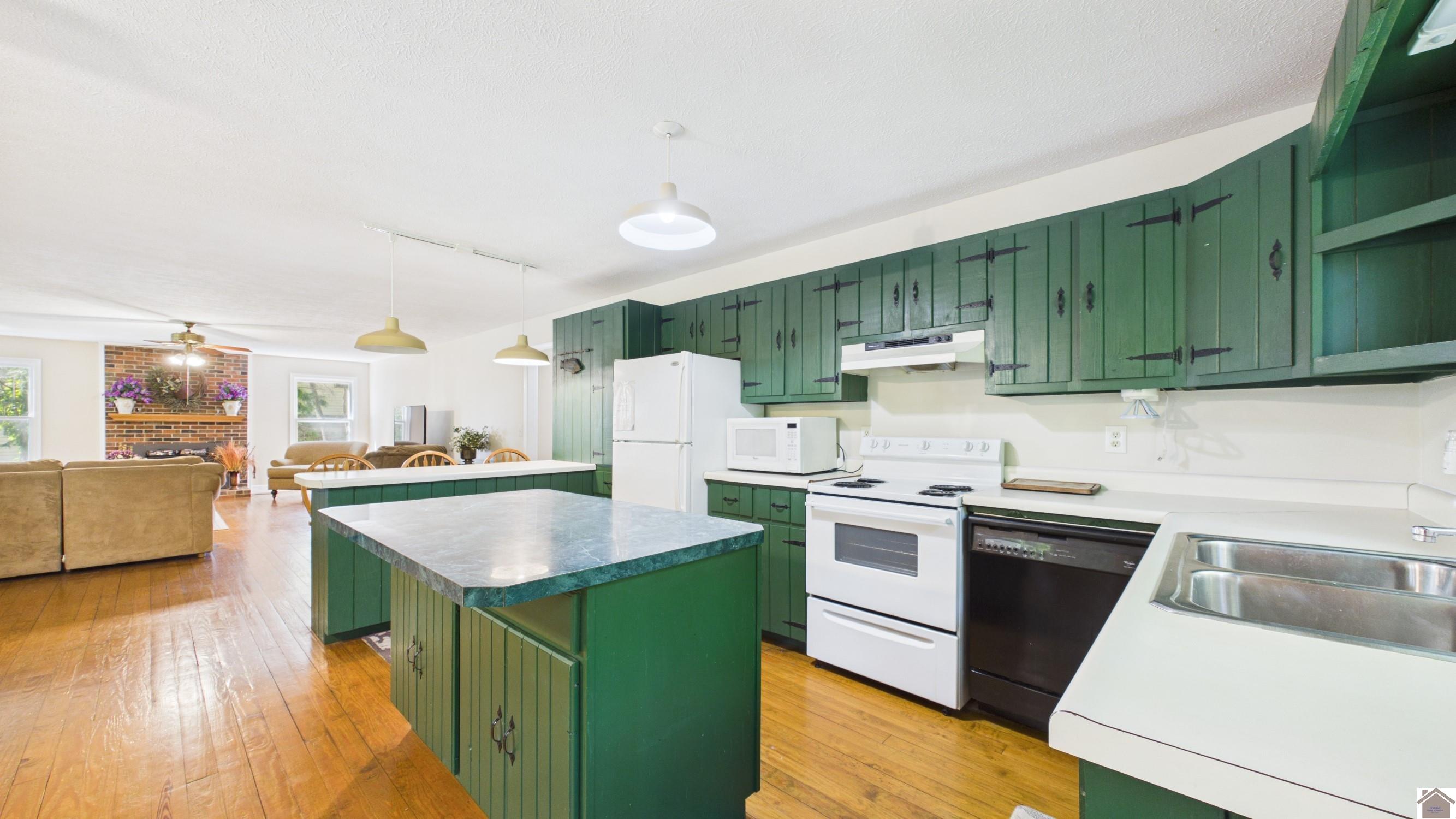 537 Algonquin
