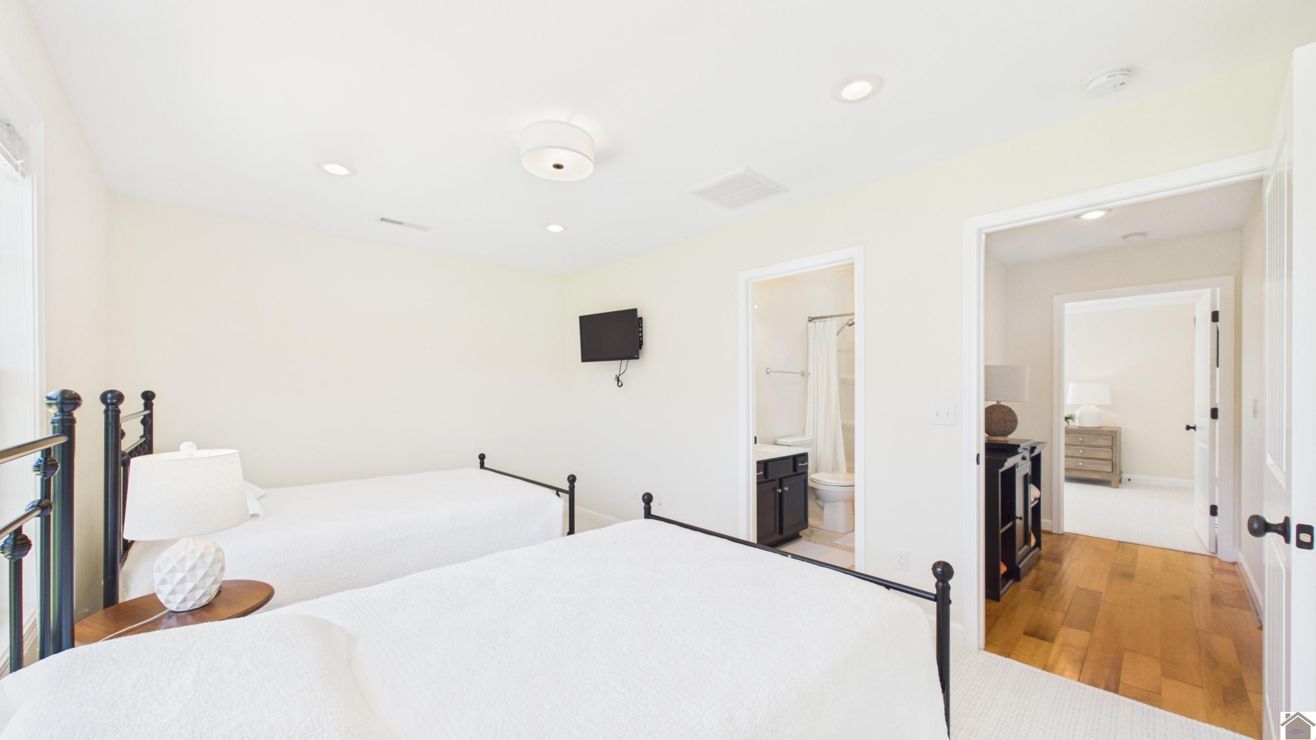 403 Moon Bay