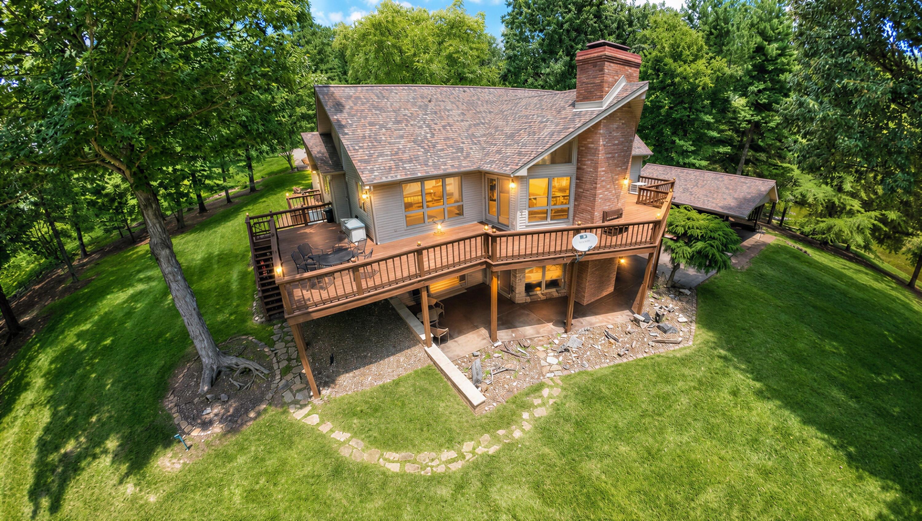 897 Summit Point