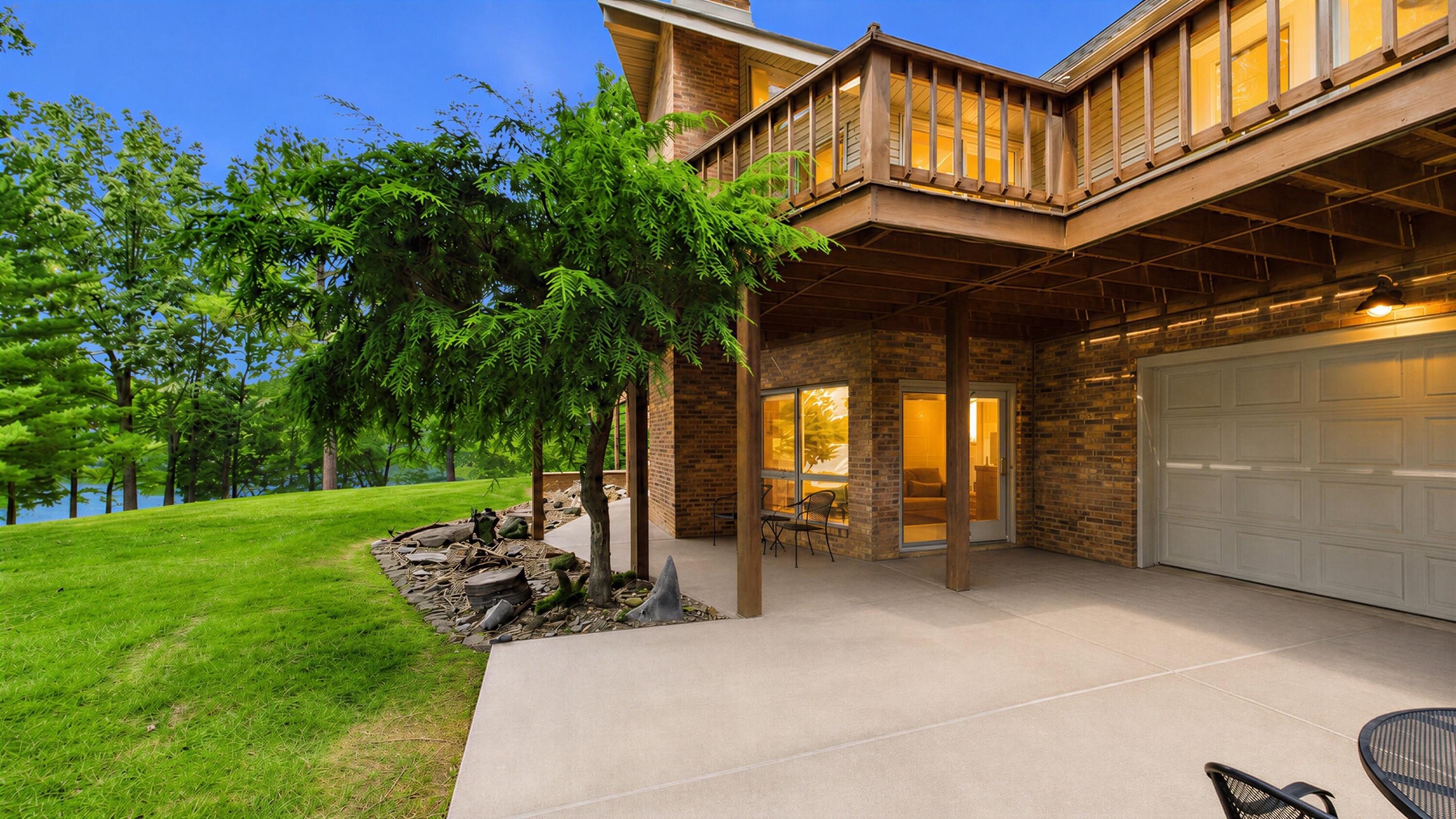 897 Summit Point