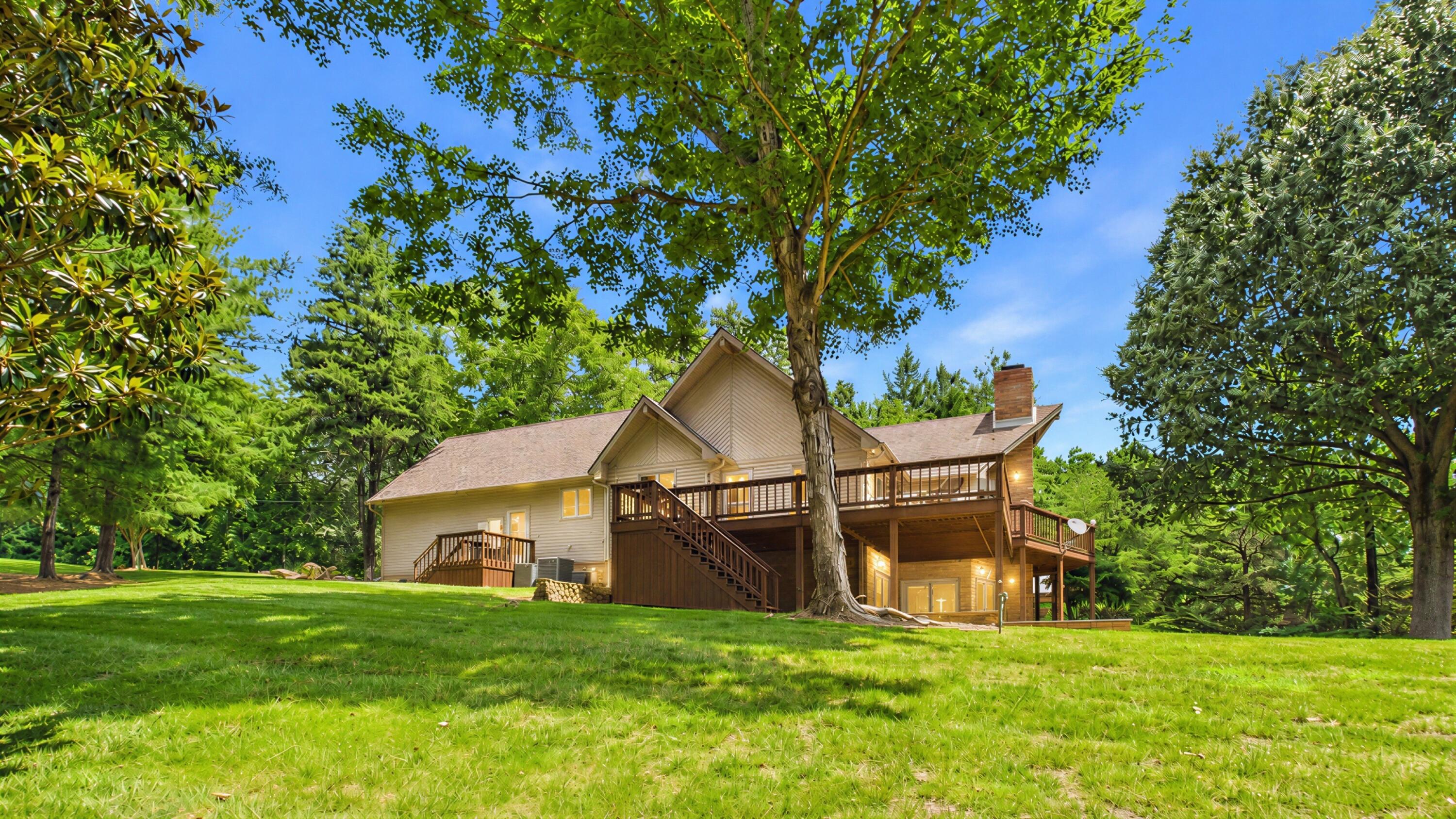 897 Summit Point