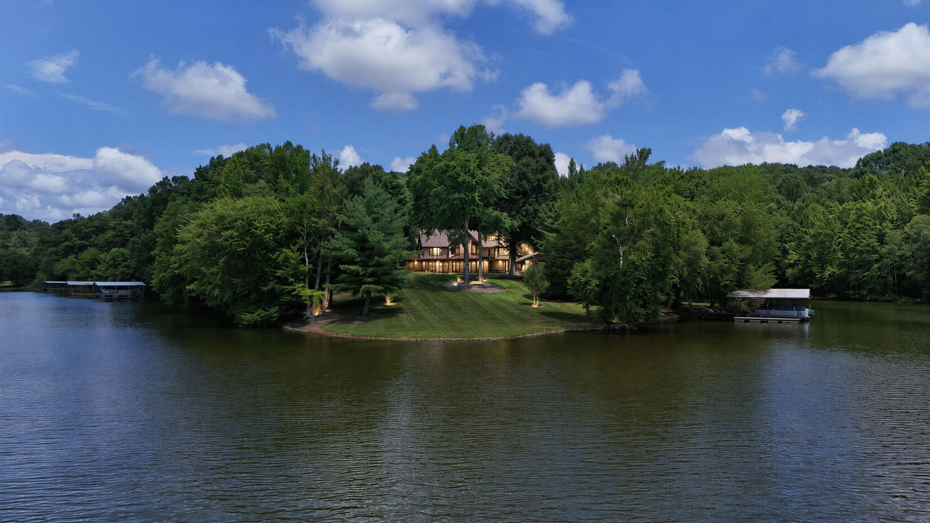 897 Summit Point