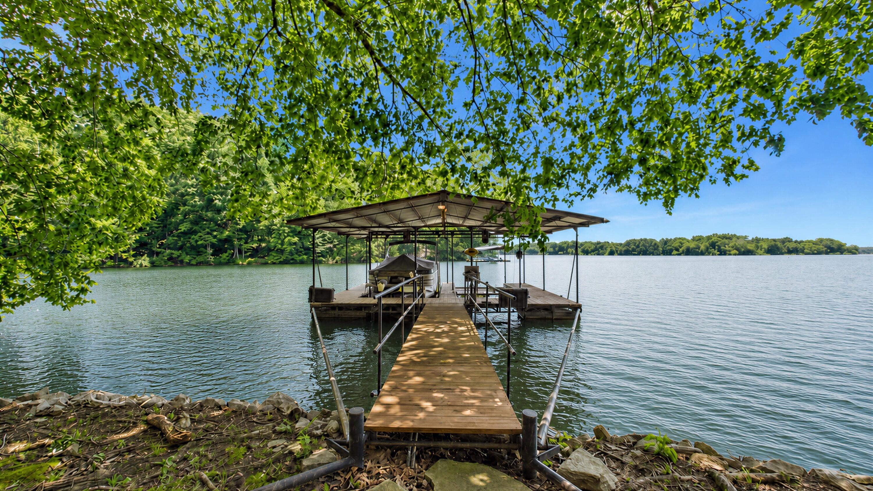 897 Summit Point