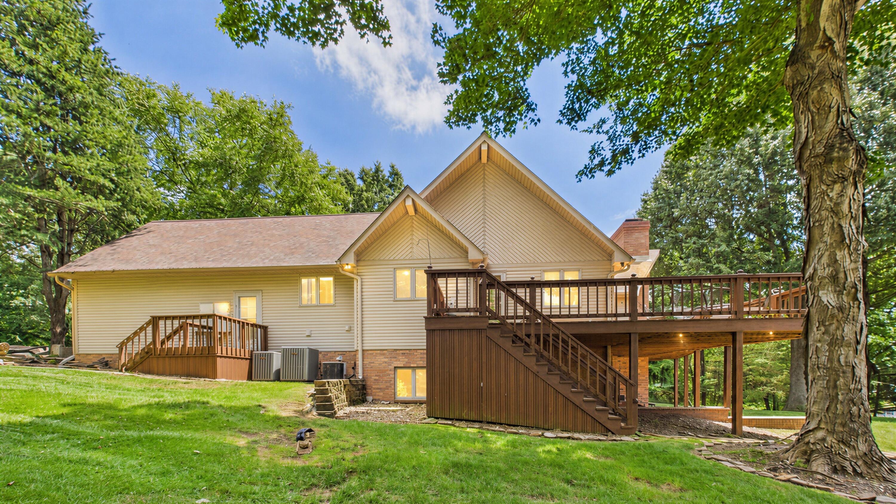 897 Summit Point