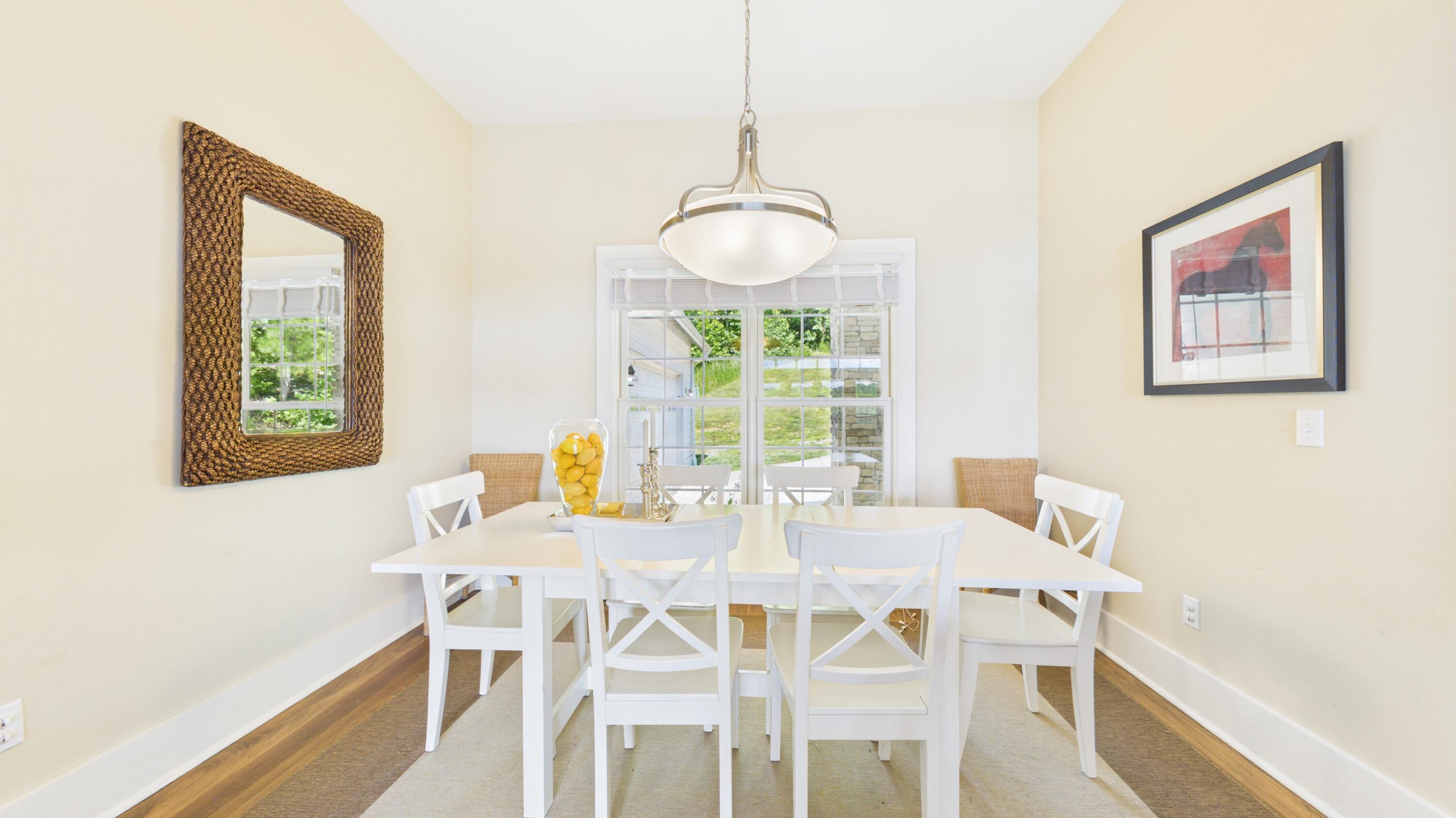 295 Kipling Circle