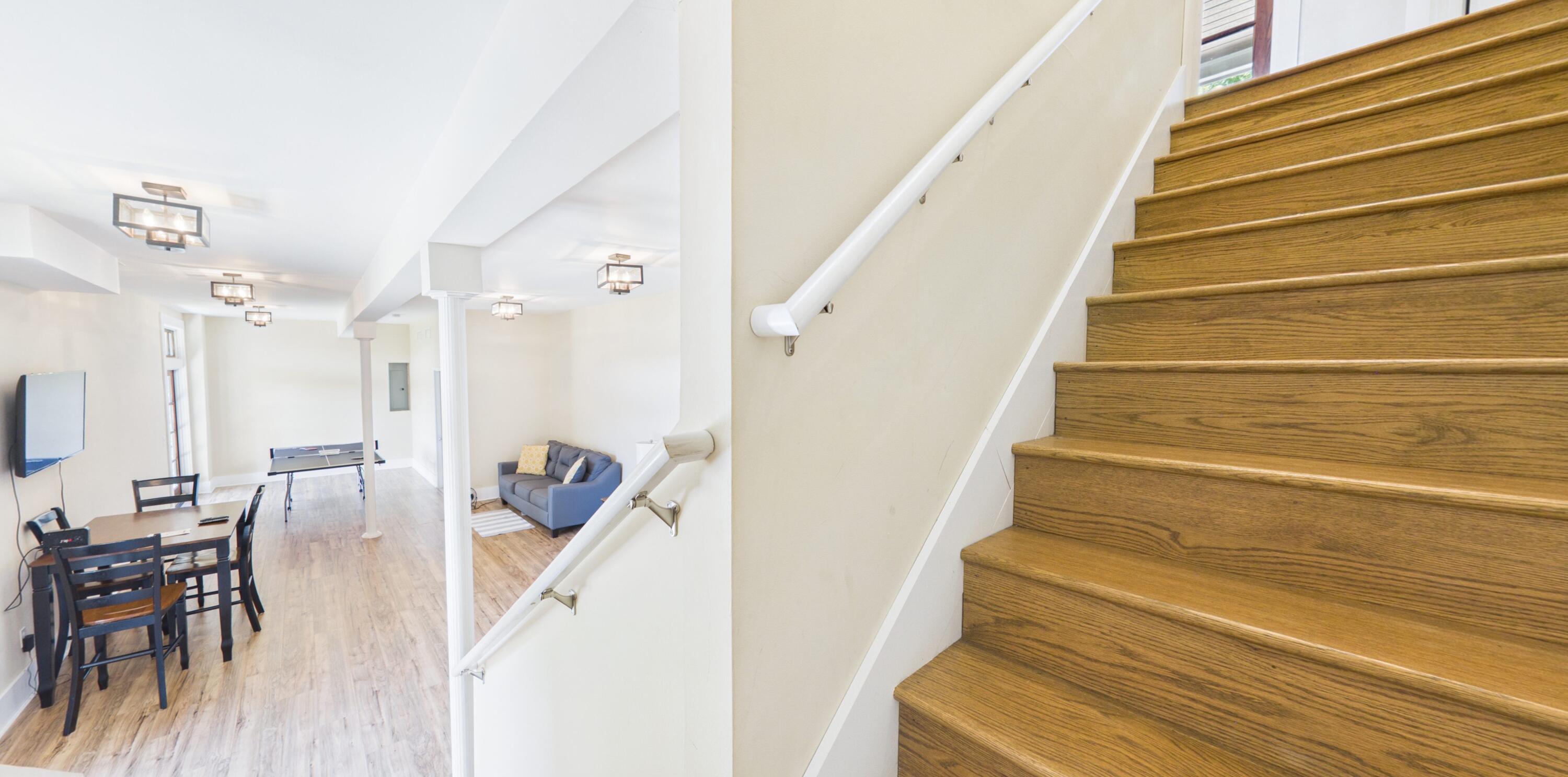 295 Kipling Circle