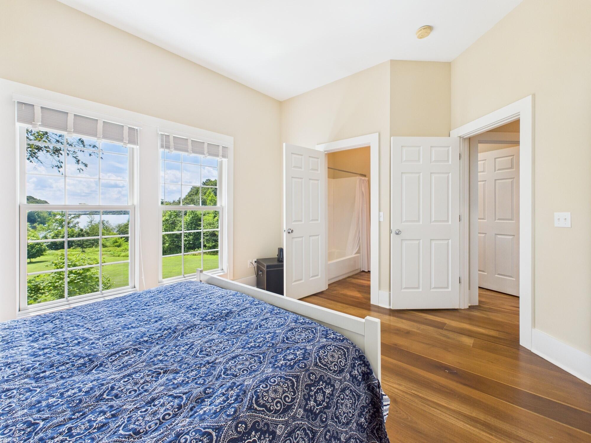 295 Kipling Circle