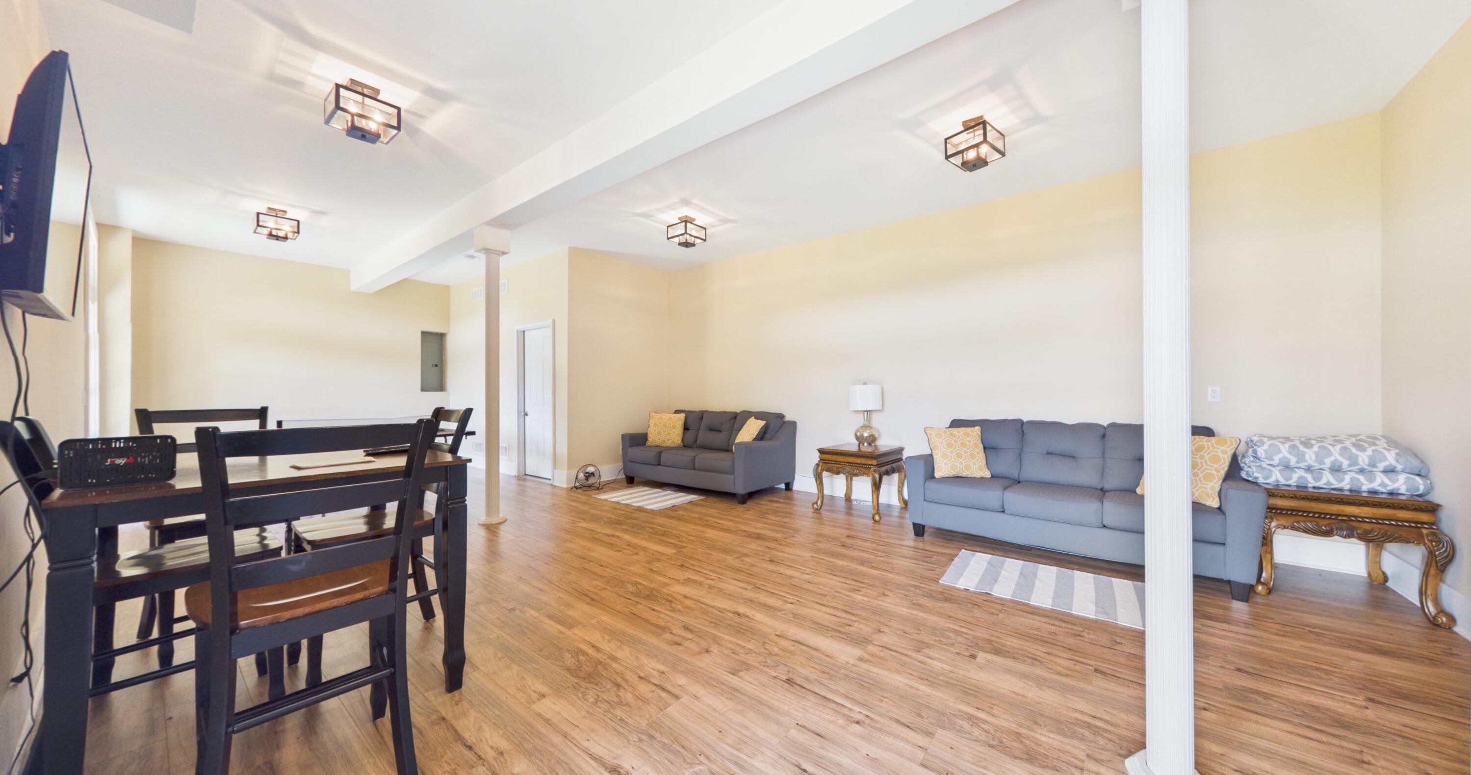 295 Kipling Circle