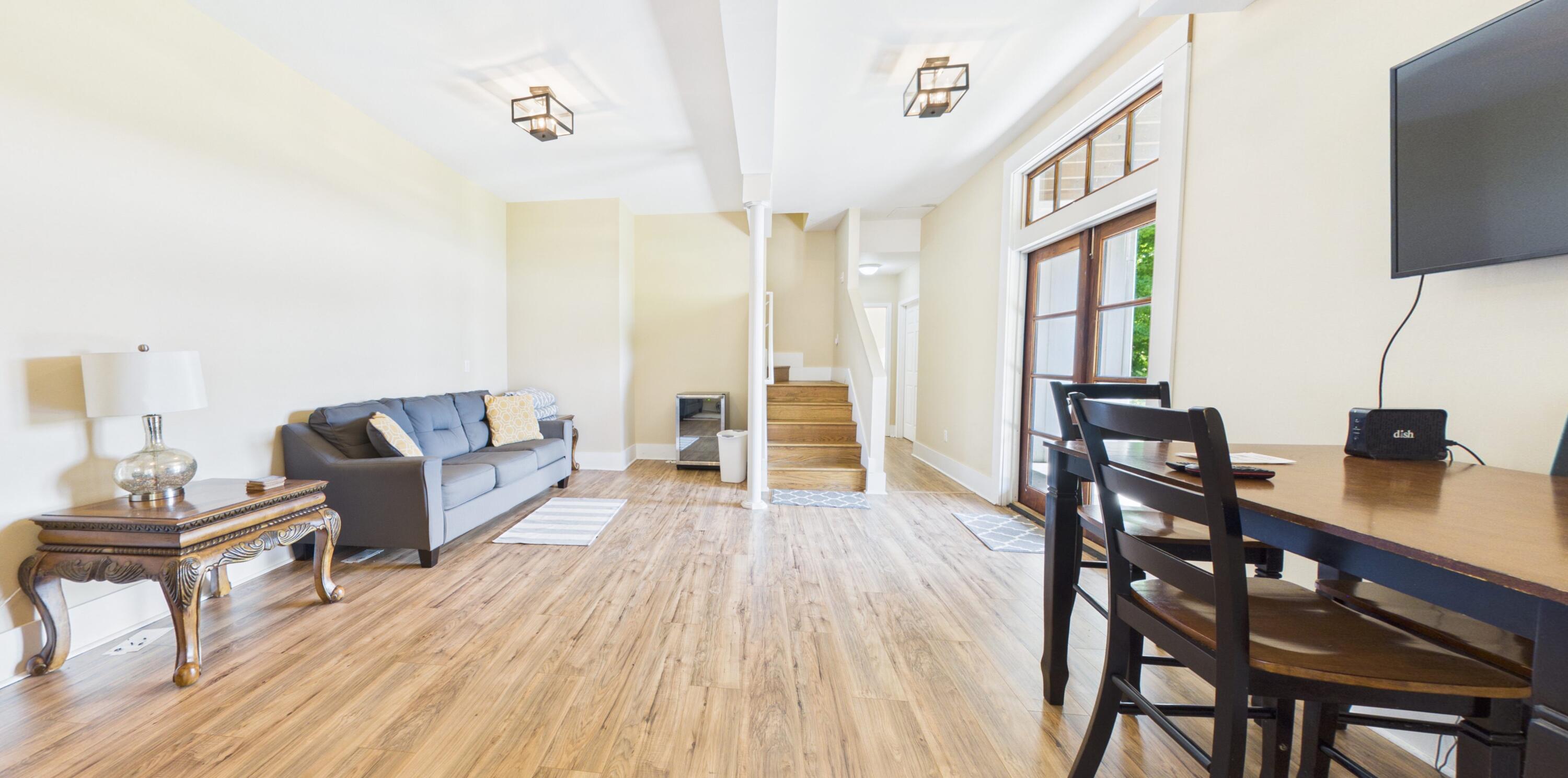 295 Kipling Circle