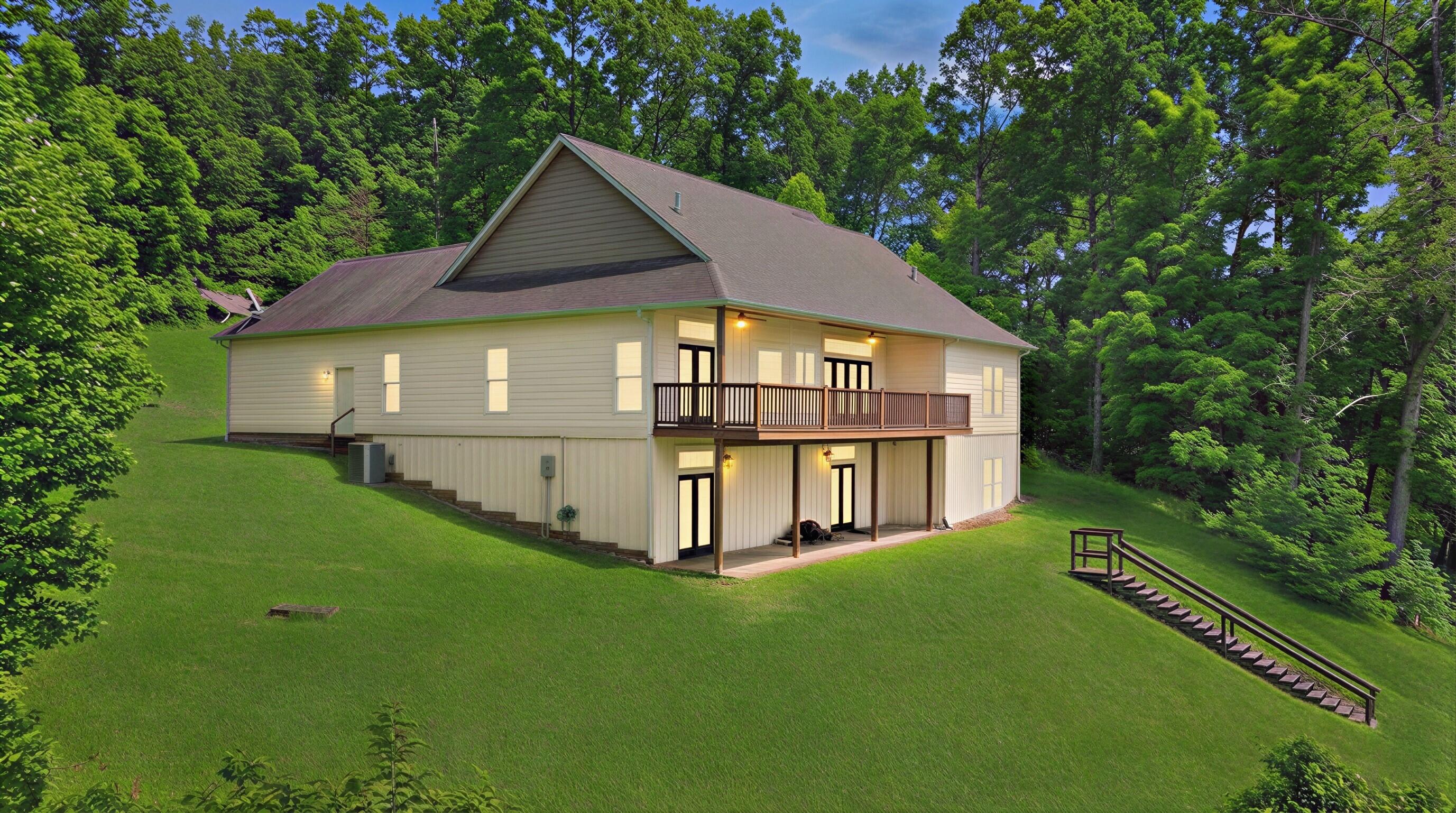 295 Kipling Circle