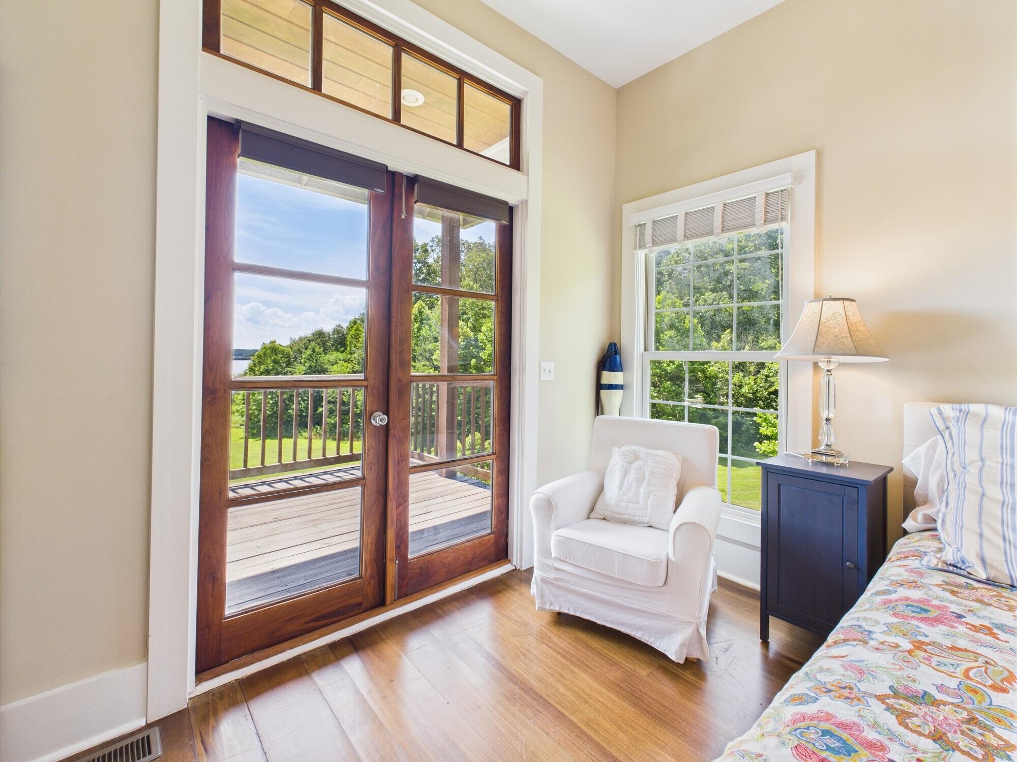 295 Kipling Circle