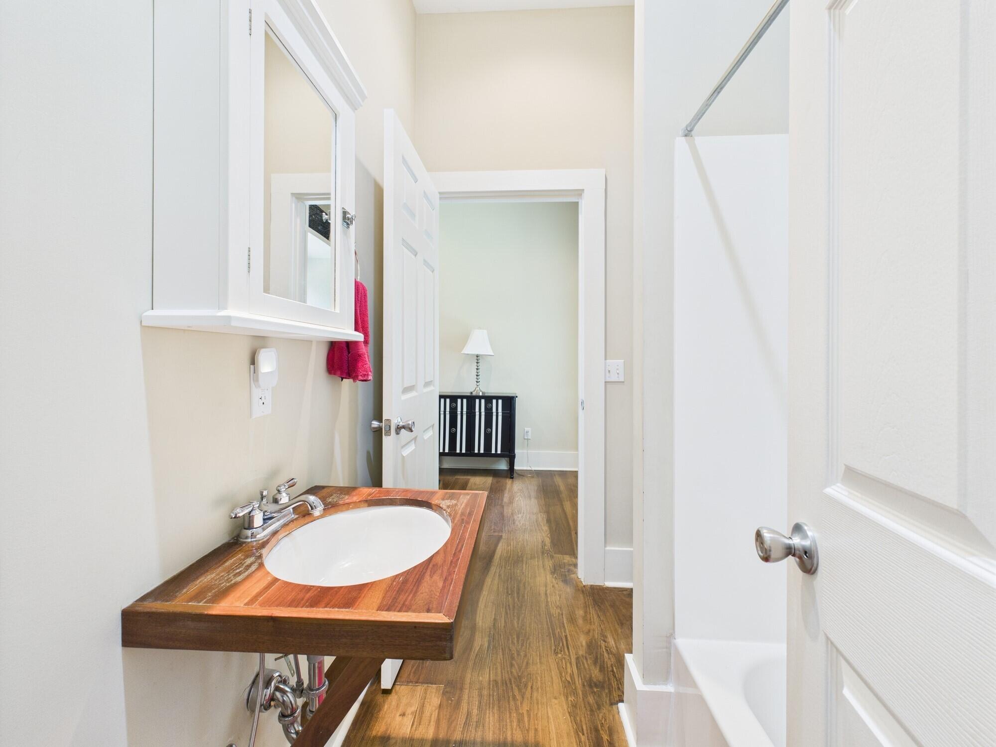 295 Kipling Circle