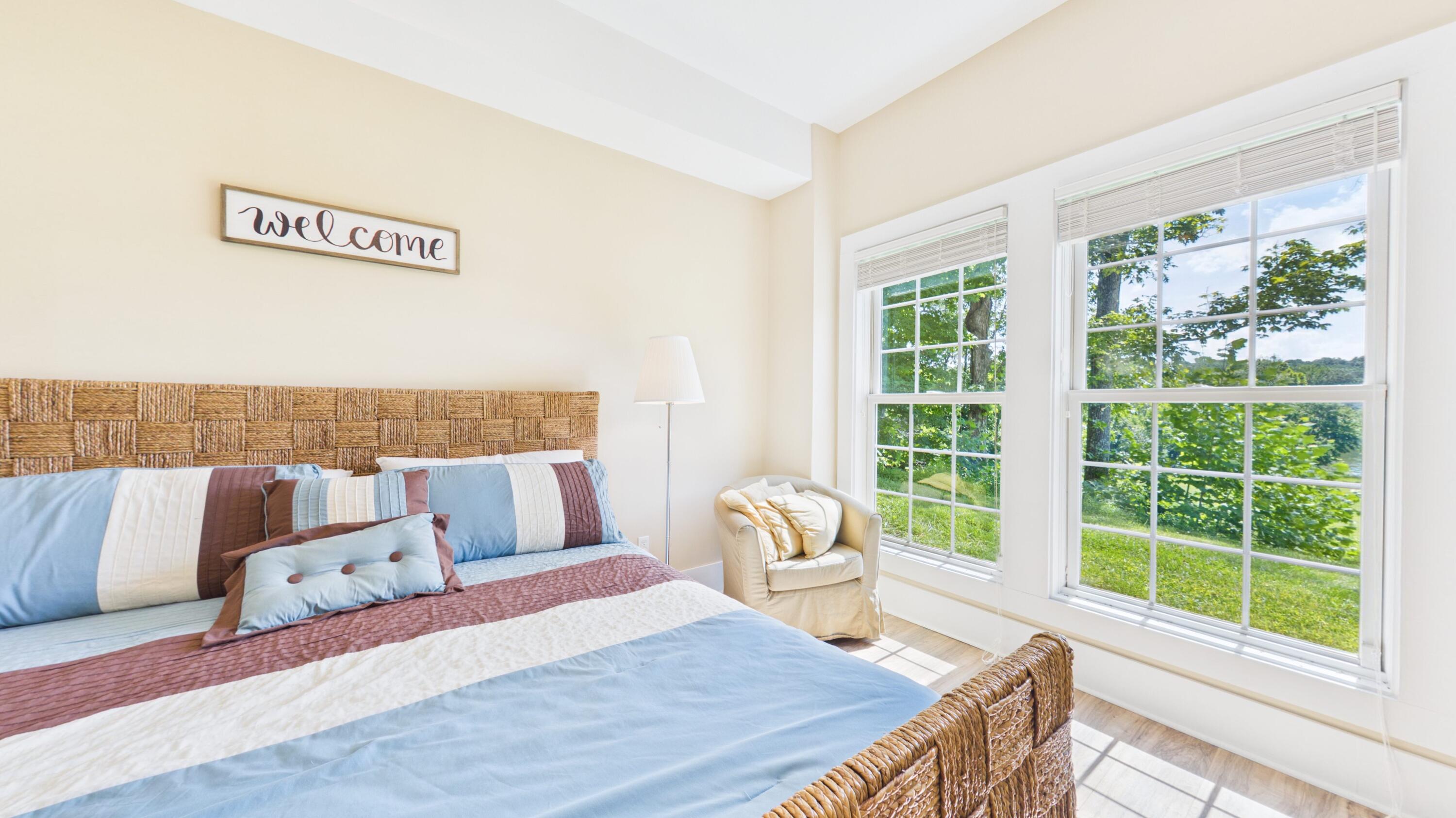295 Kipling Circle