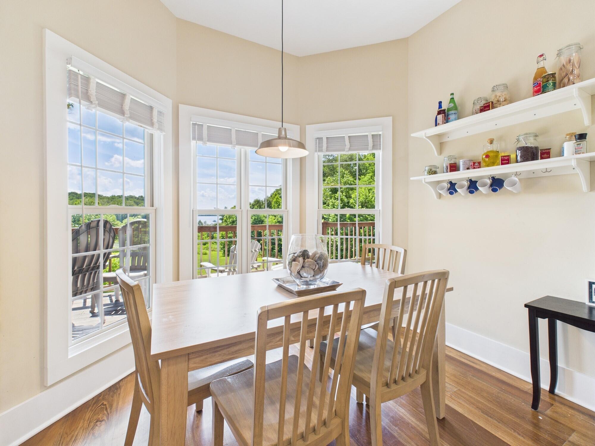 295 Kipling Circle