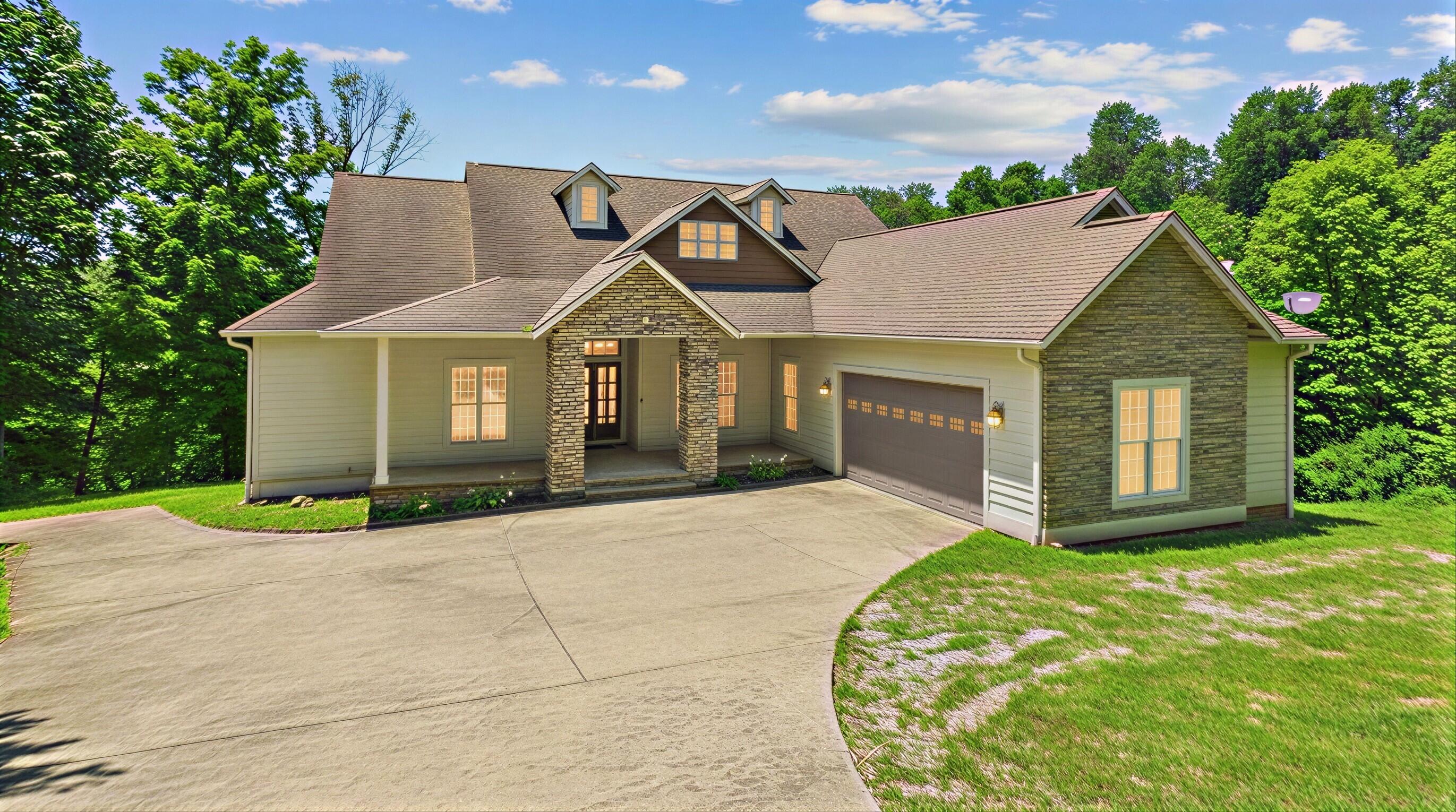 295 Kipling Circle