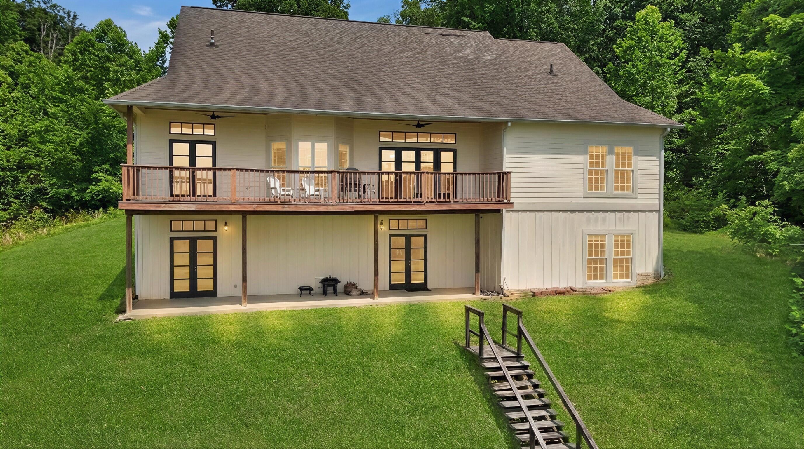 295 Kipling Circle