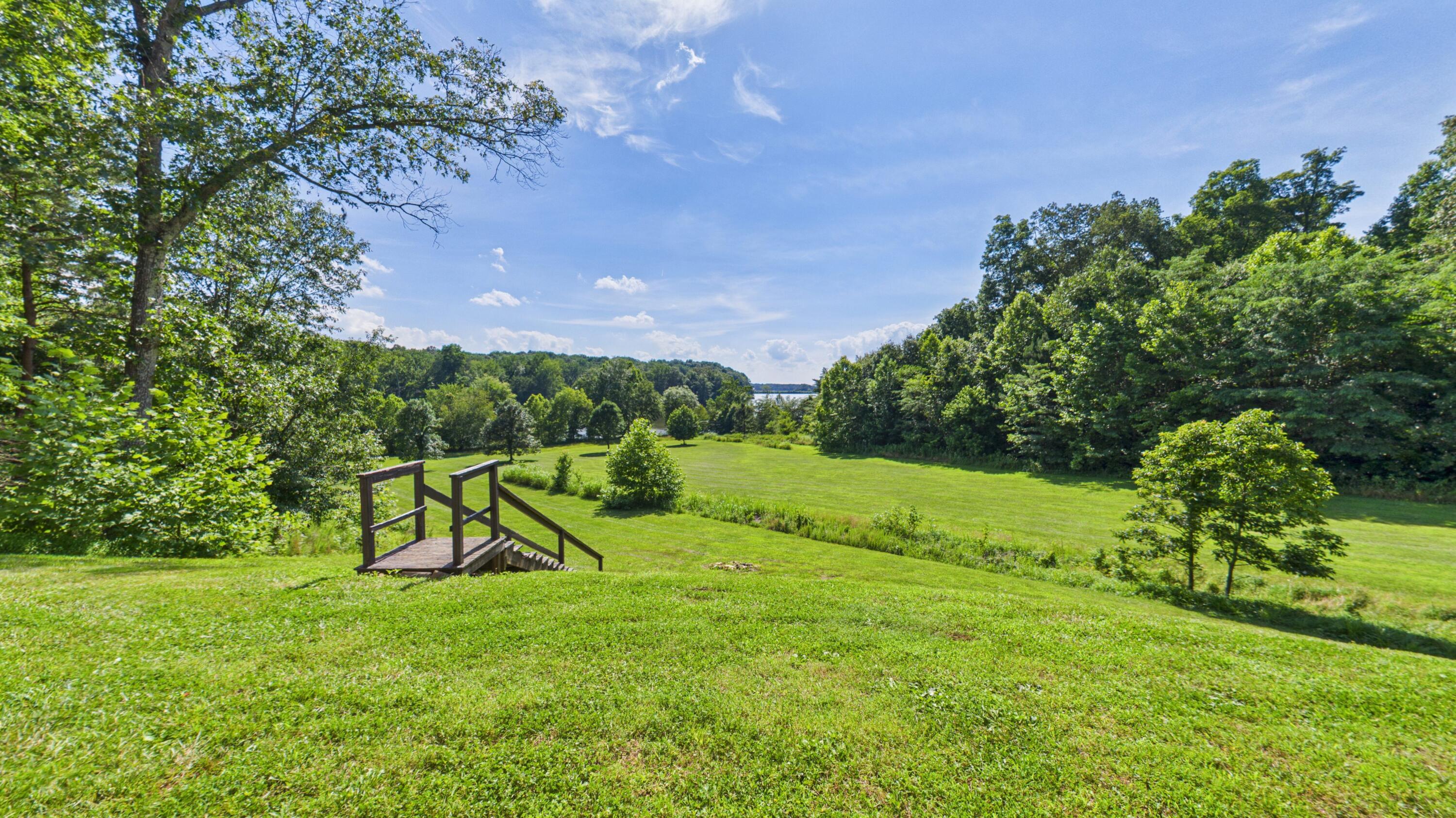 295 Kipling Circle