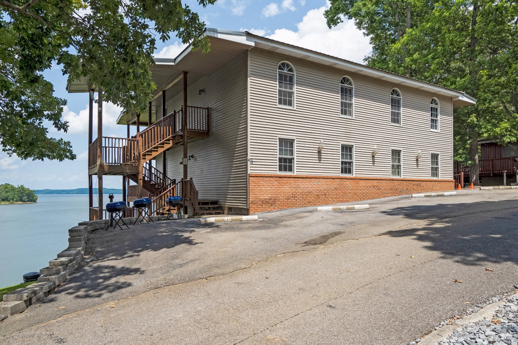 1024 Paradise Dr Unit: 4 E