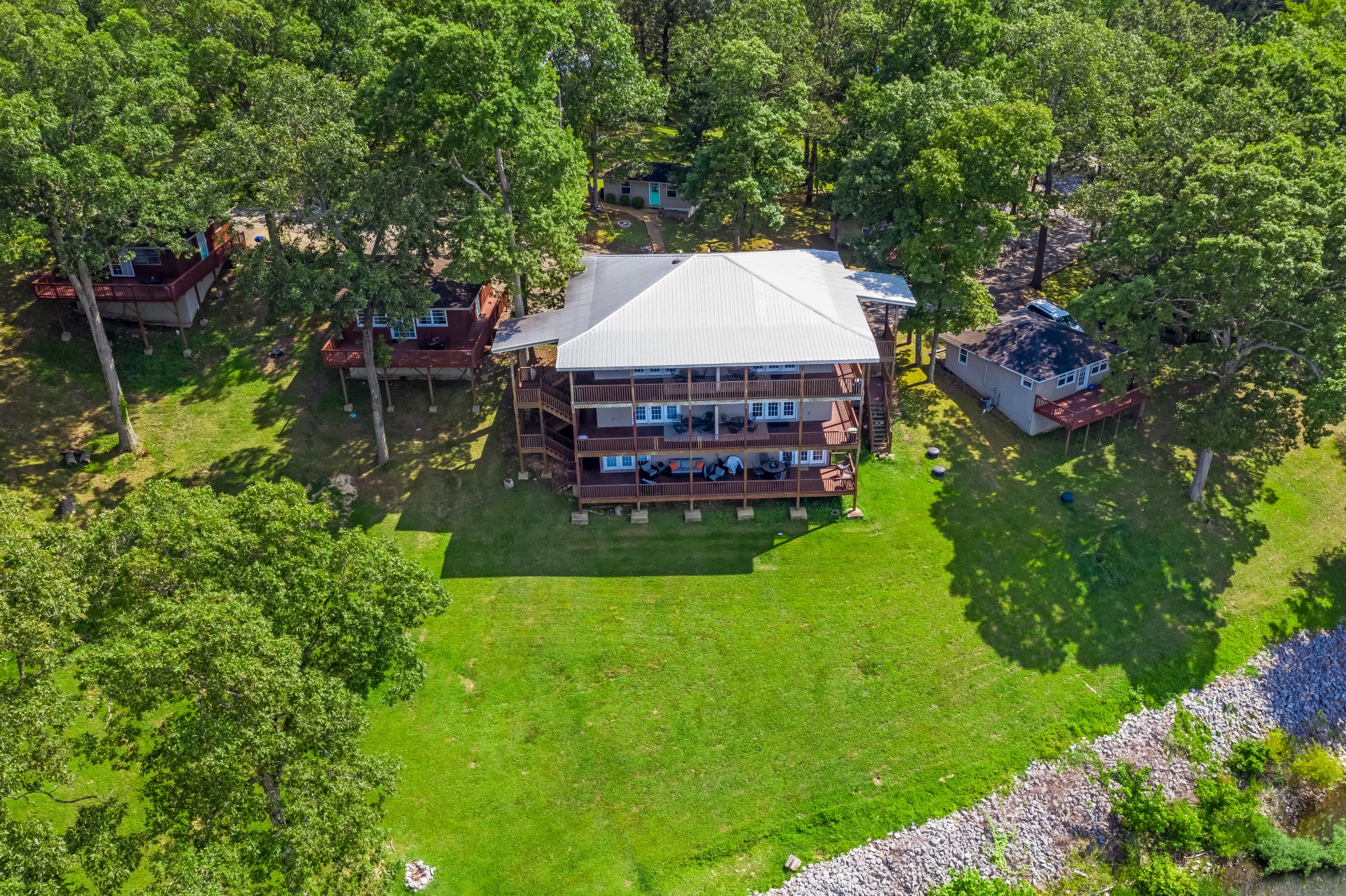 1024 Paradise Dr Unit: 4 E