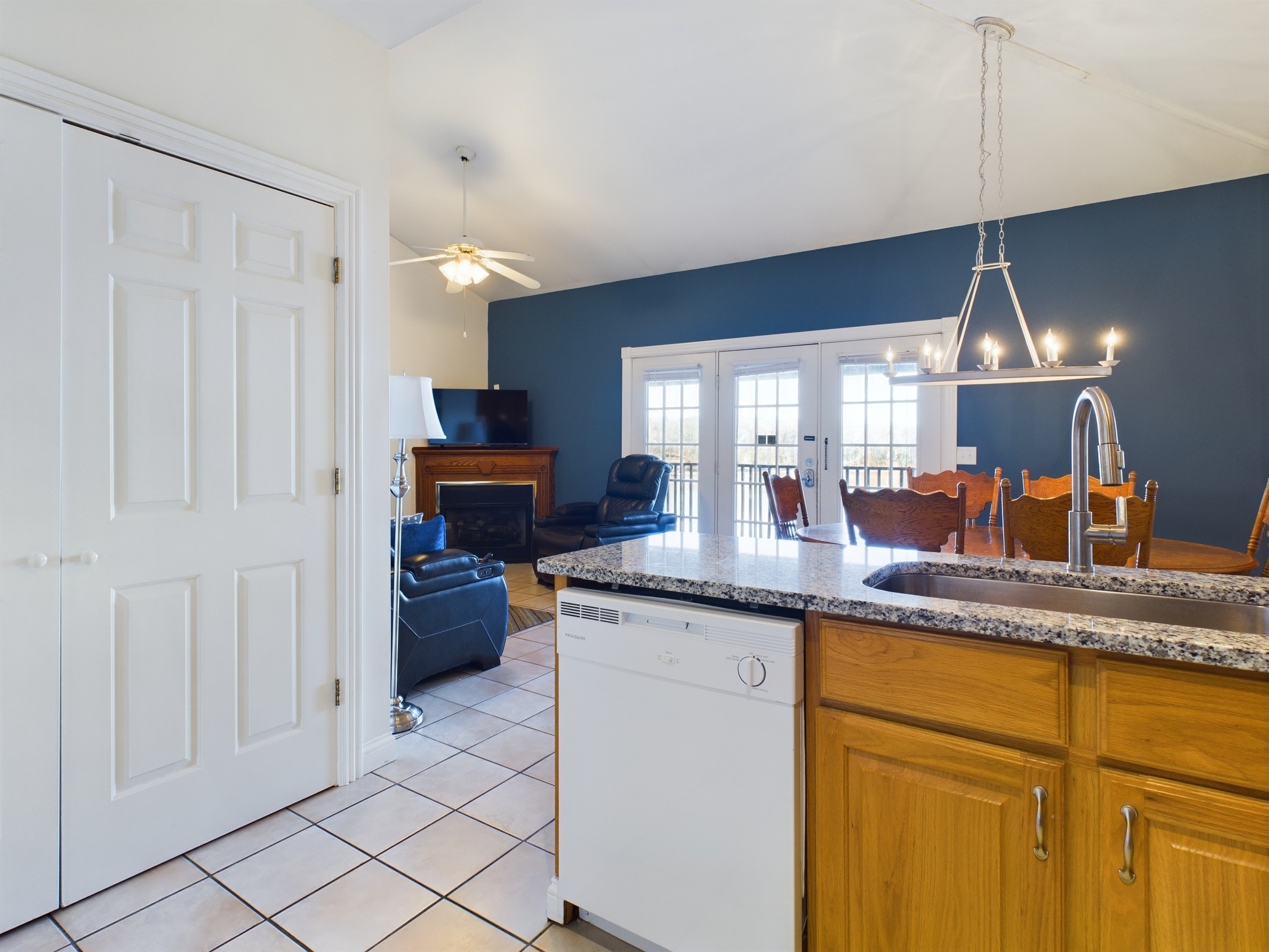 1024 Paradise Dr Unit: 4 E