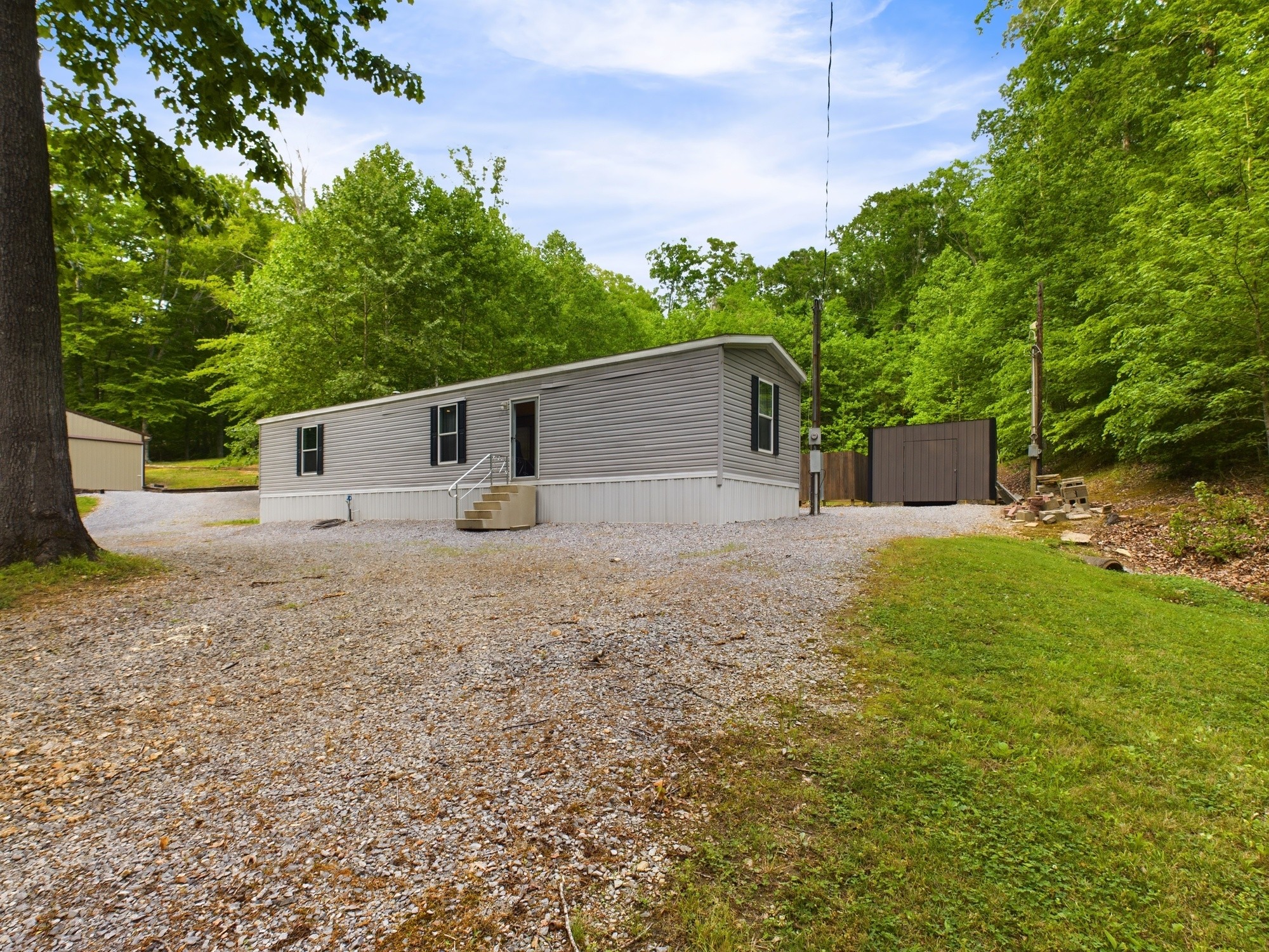 116 Blue Bird Dr