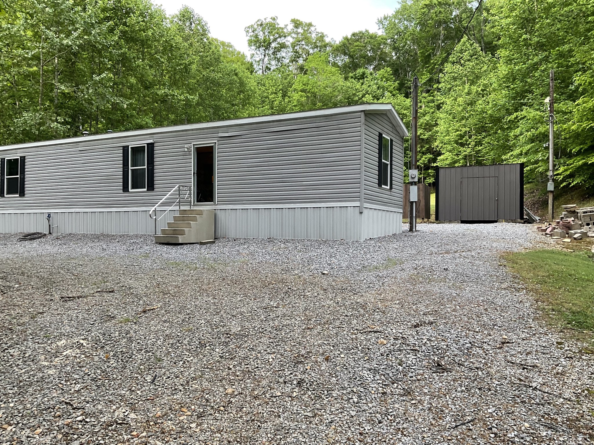 116 Blue Bird Dr