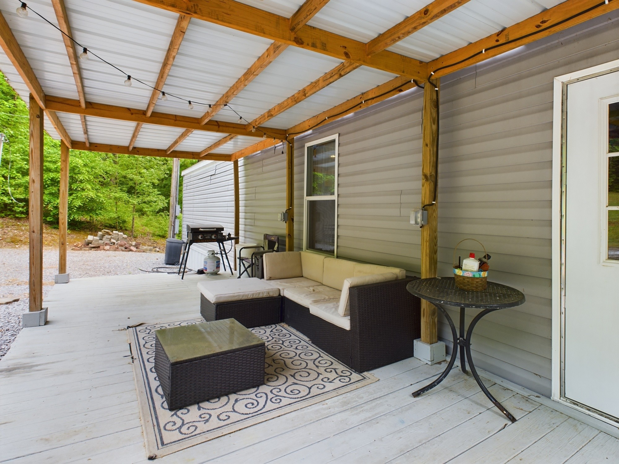 116 Blue Bird Dr