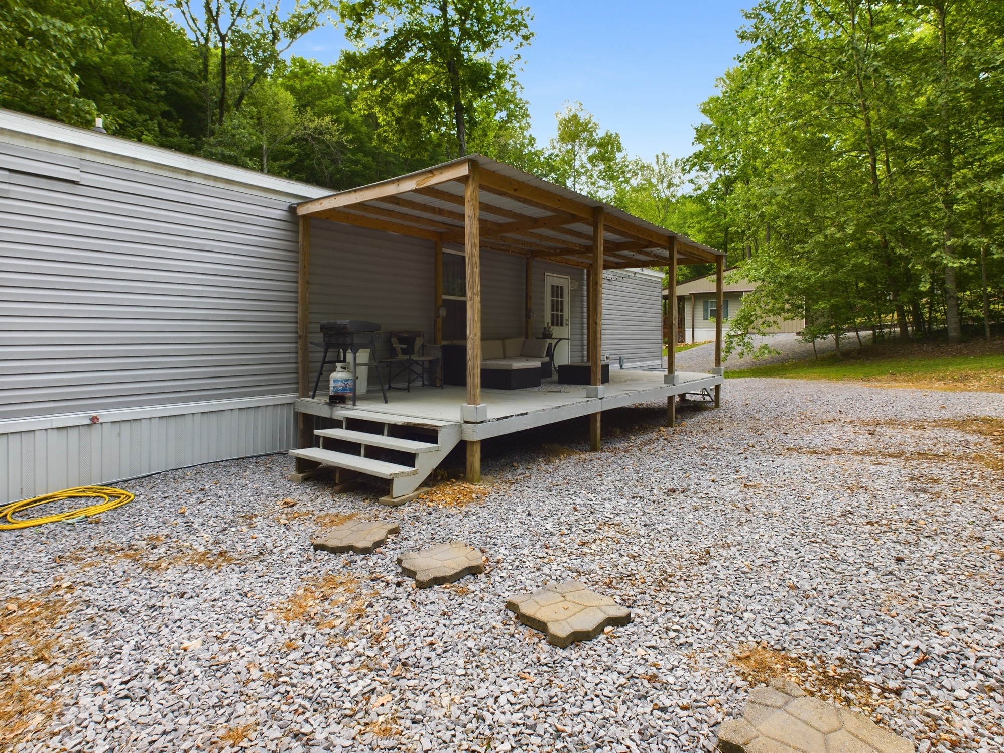 116 Blue Bird Dr