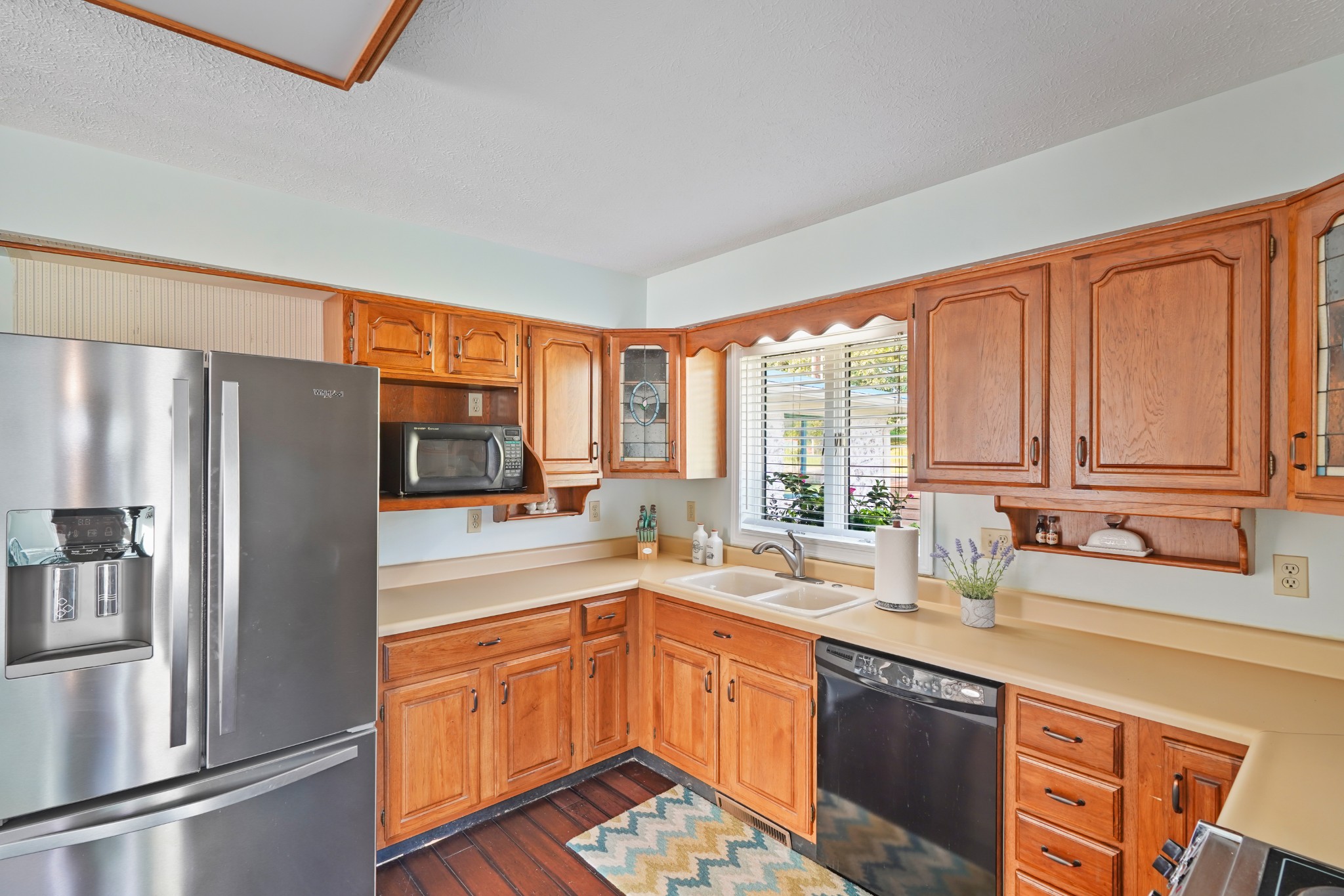 1221 Cunningham Ln