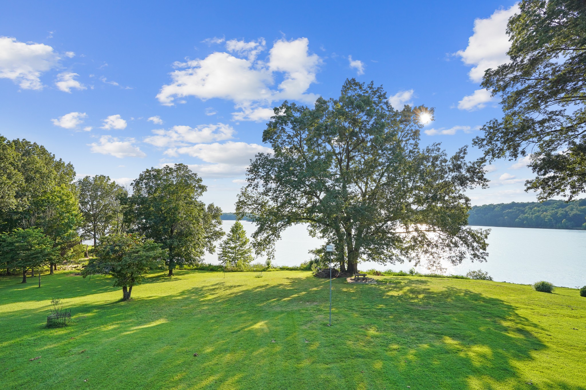 1221 Cunningham Ln