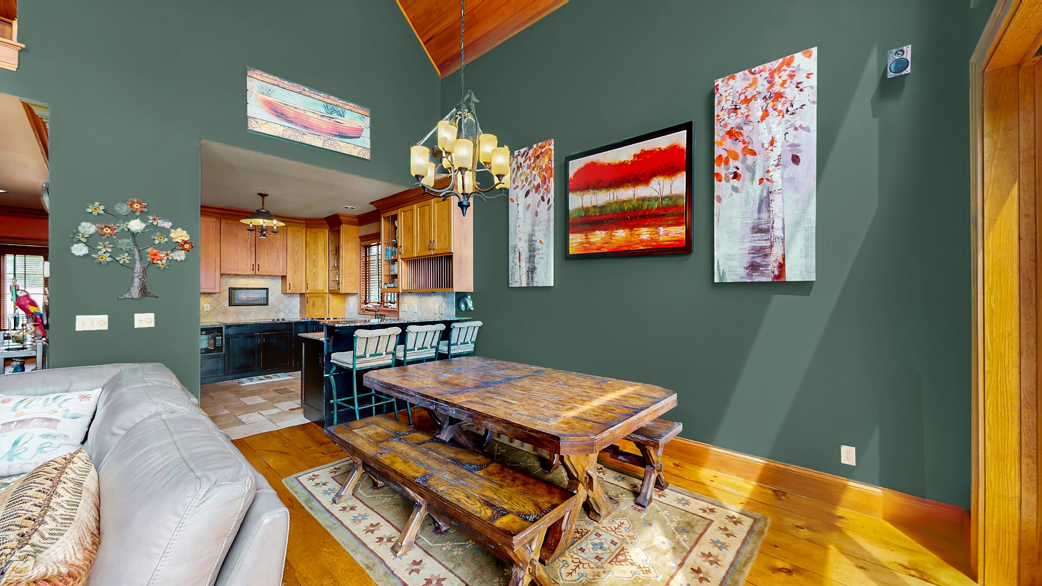 498 Skyline Dr