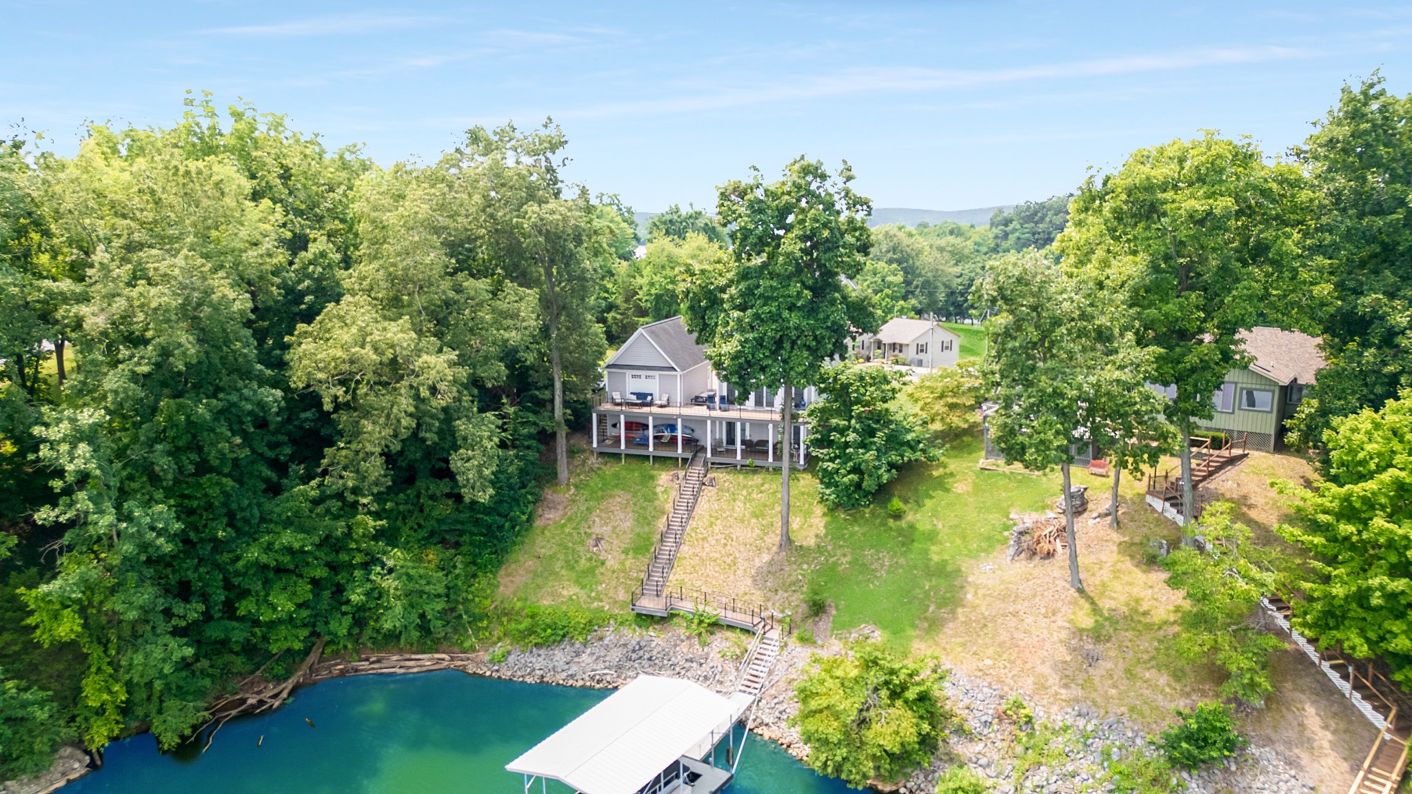 498 Skyline Dr