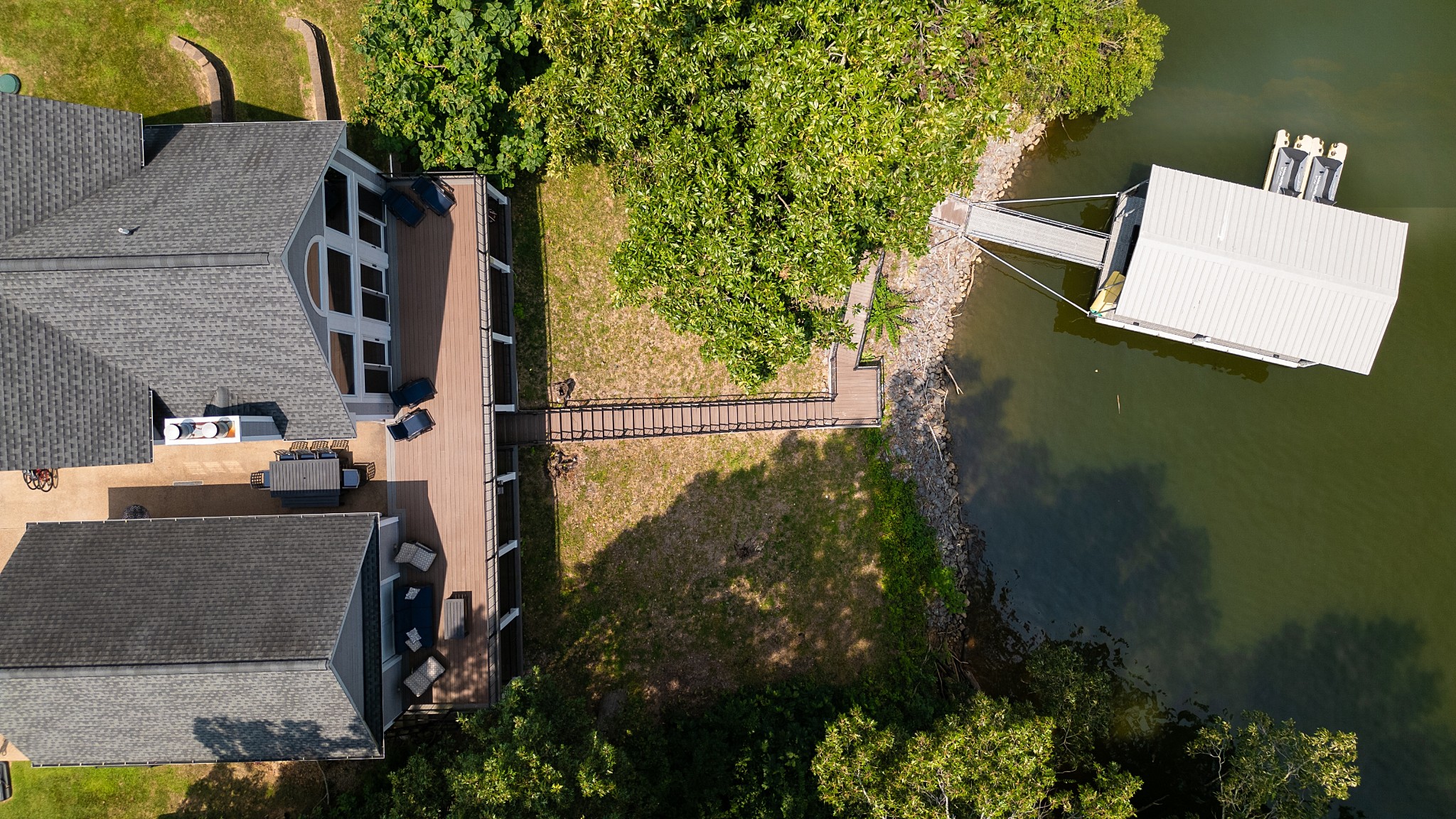 498 Skyline Dr