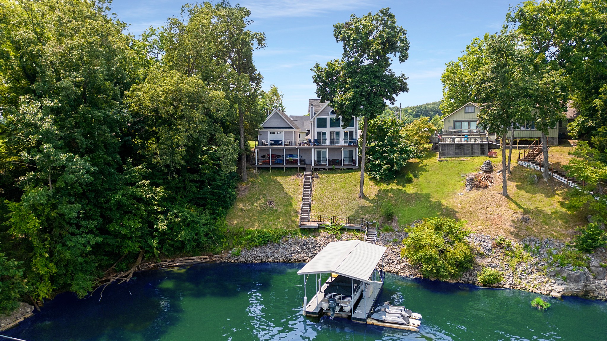 498 Skyline Dr