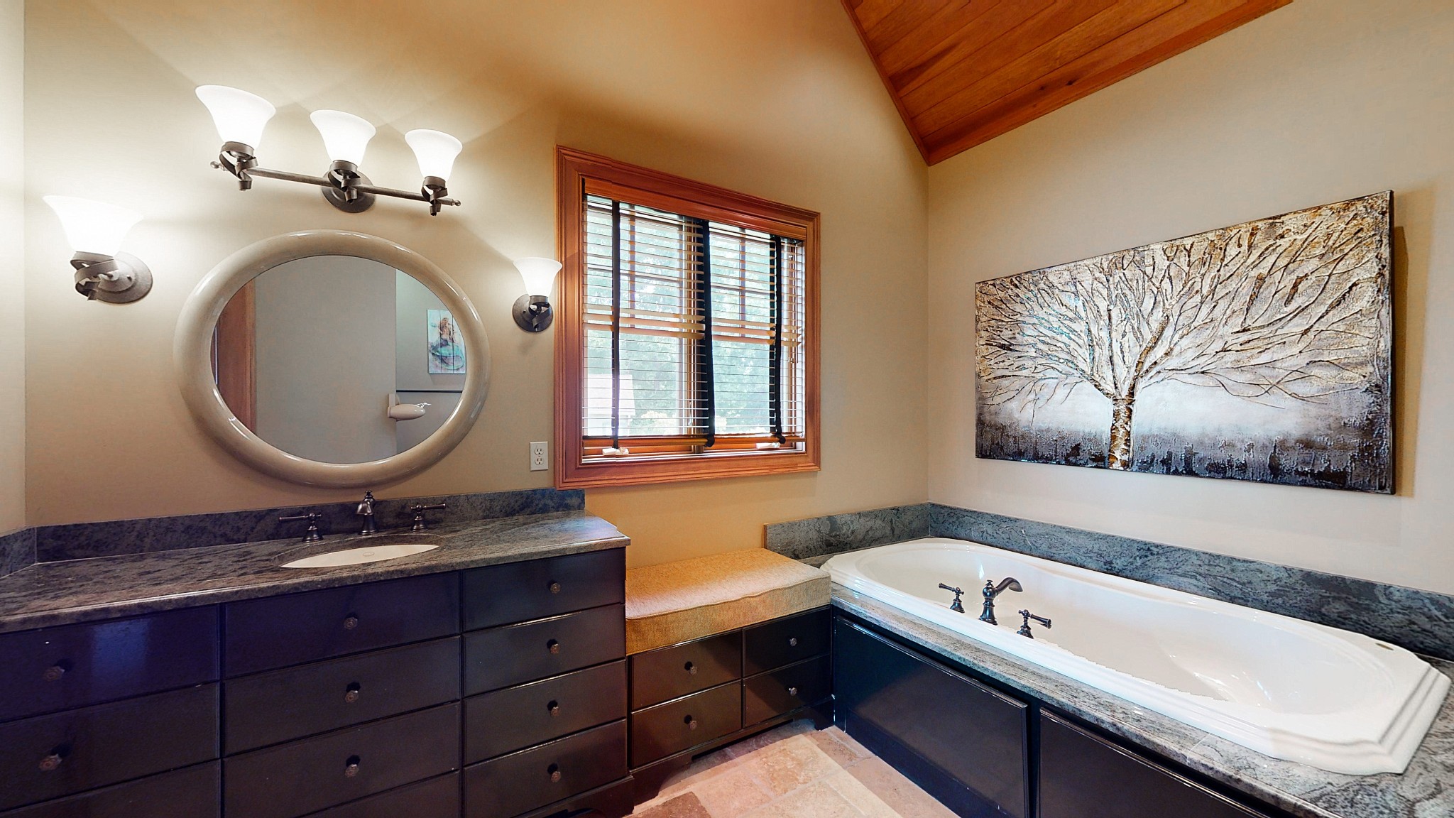 498 Skyline Dr