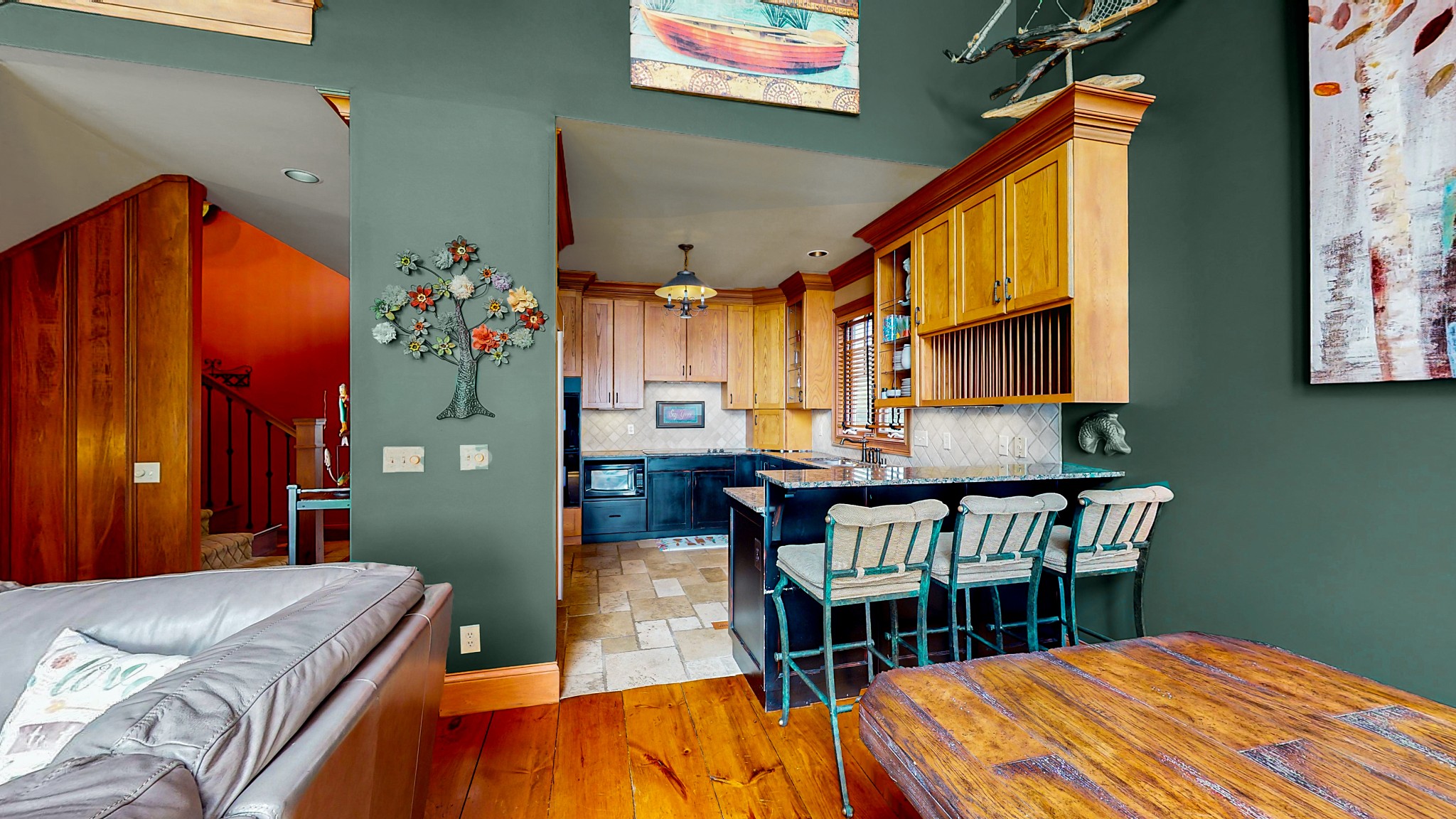 498 Skyline Dr