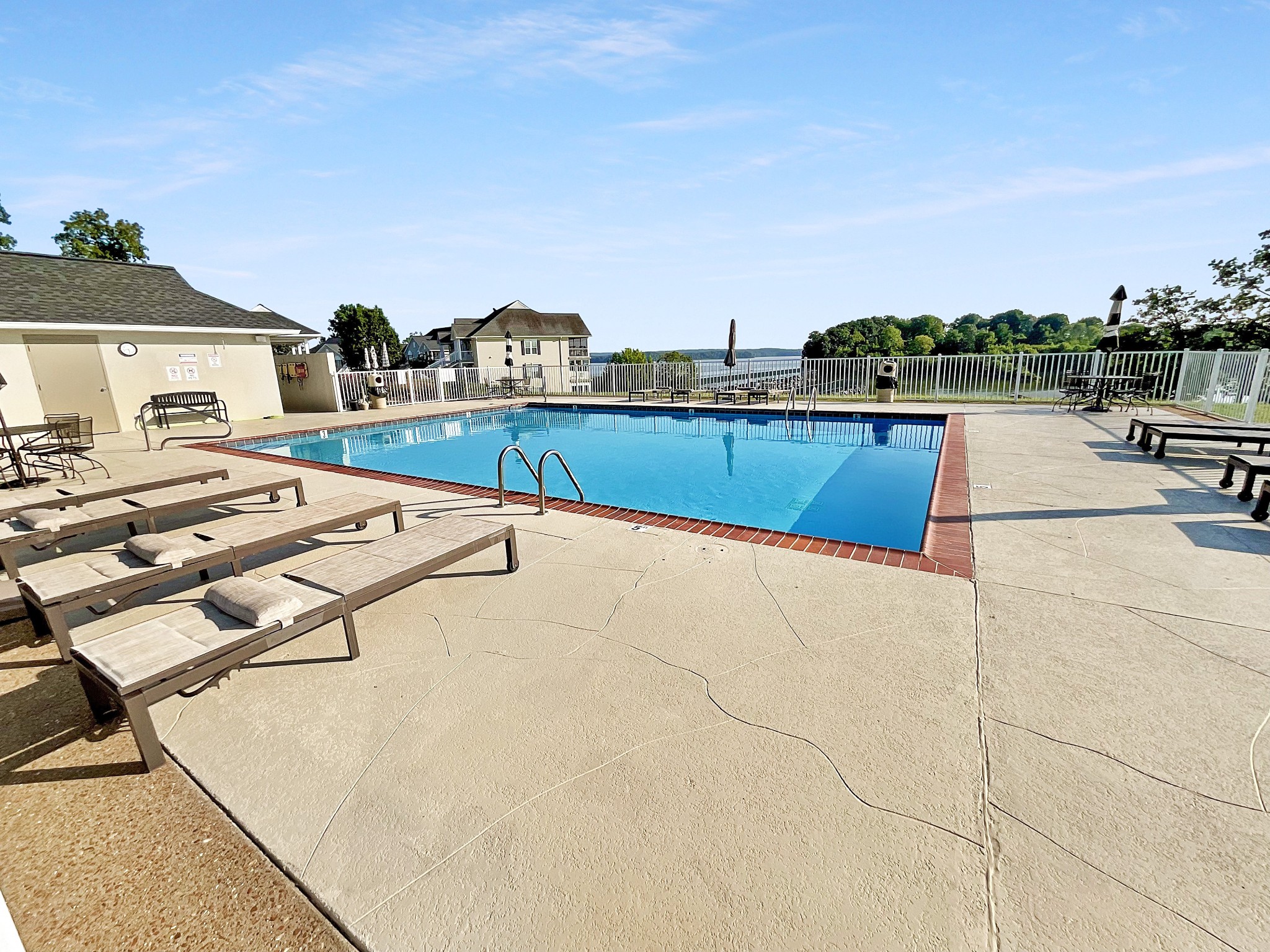 618 Moon Bay Dr Unit: 6