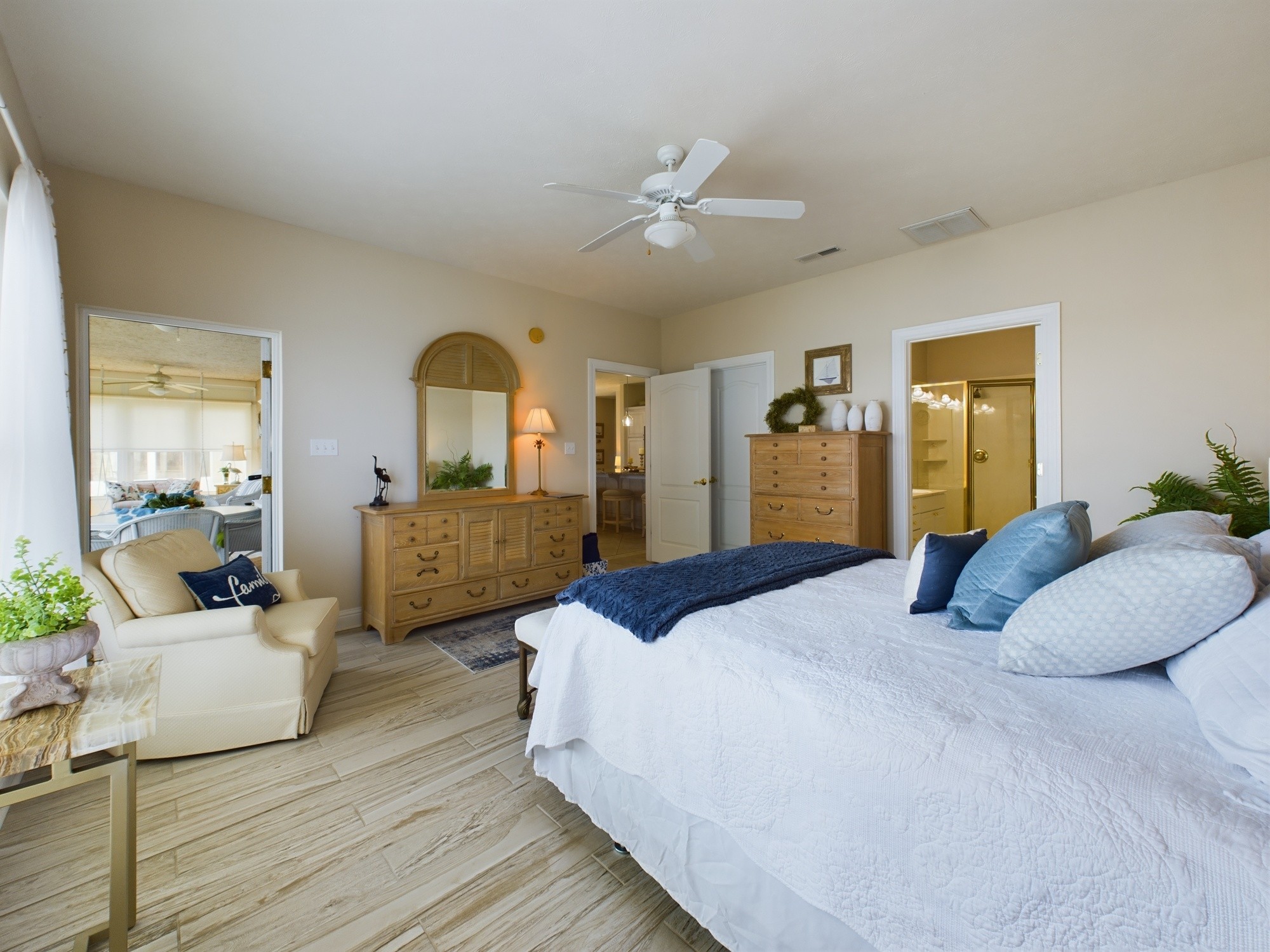 618 Moon Bay Dr Unit: 6