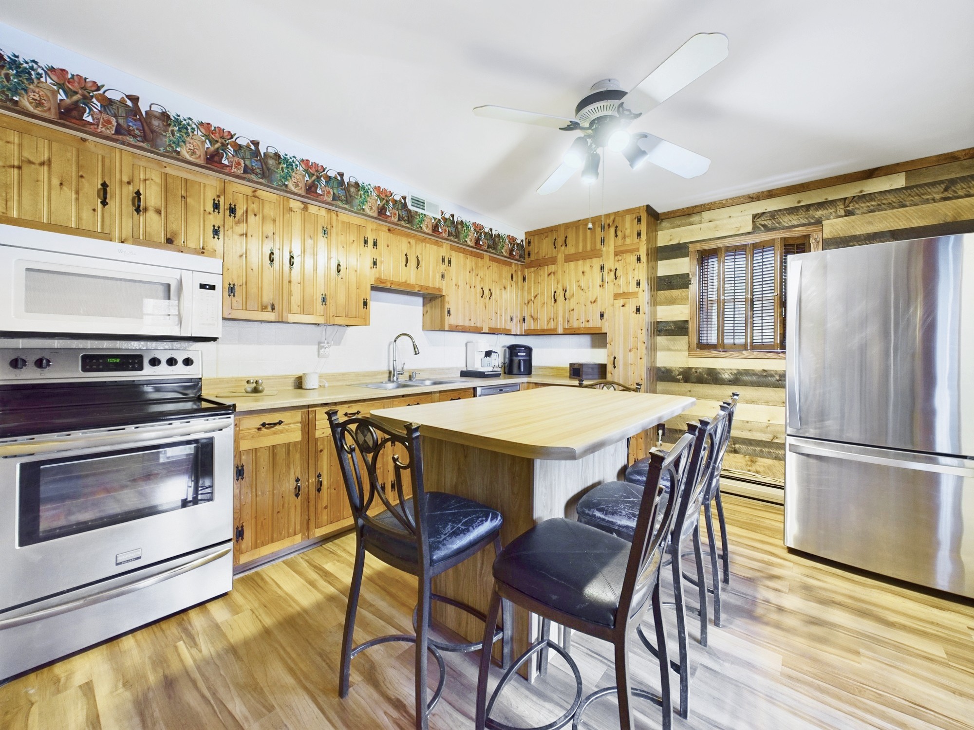 223 Castle Dr