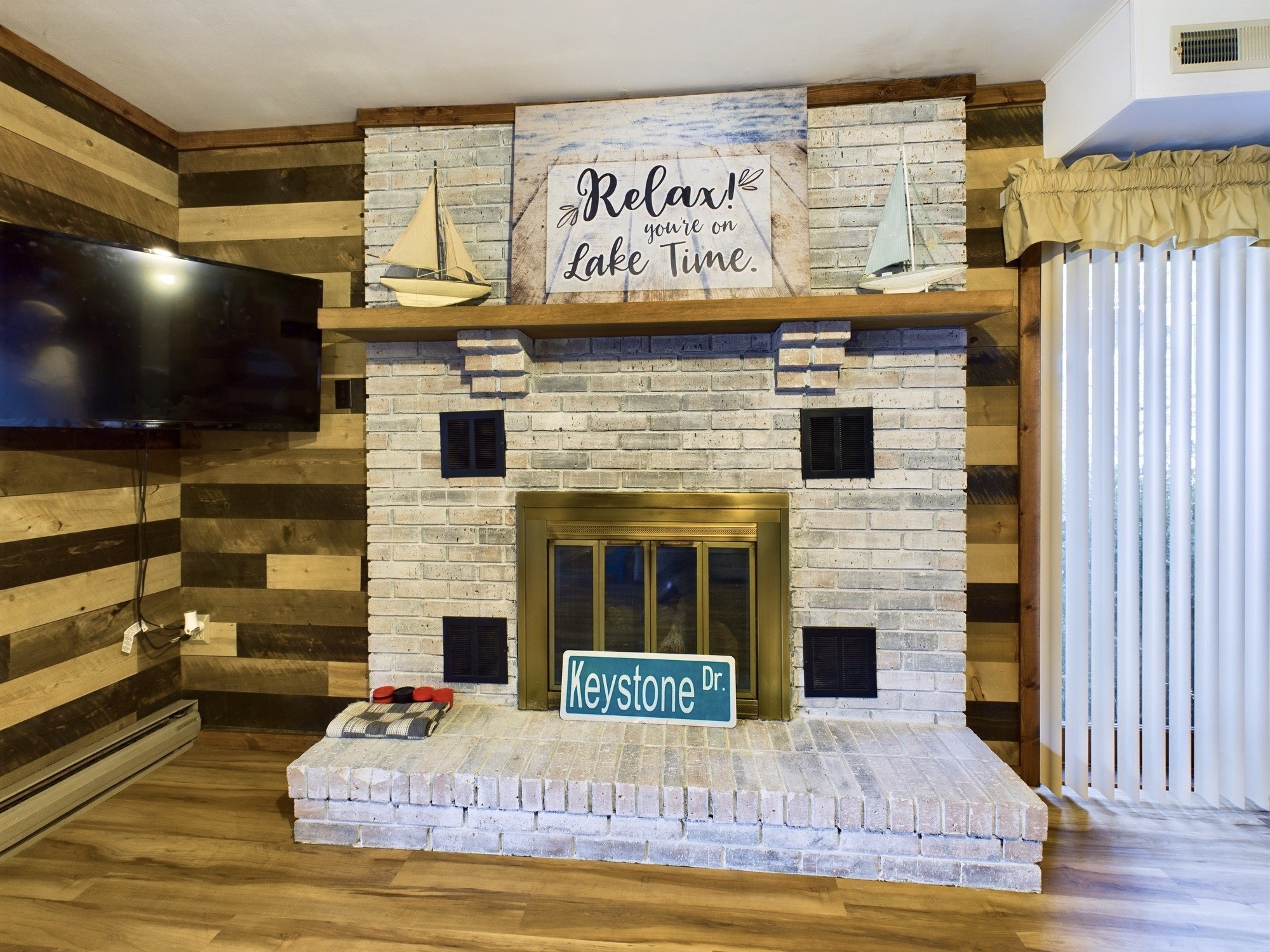 223 Castle Dr